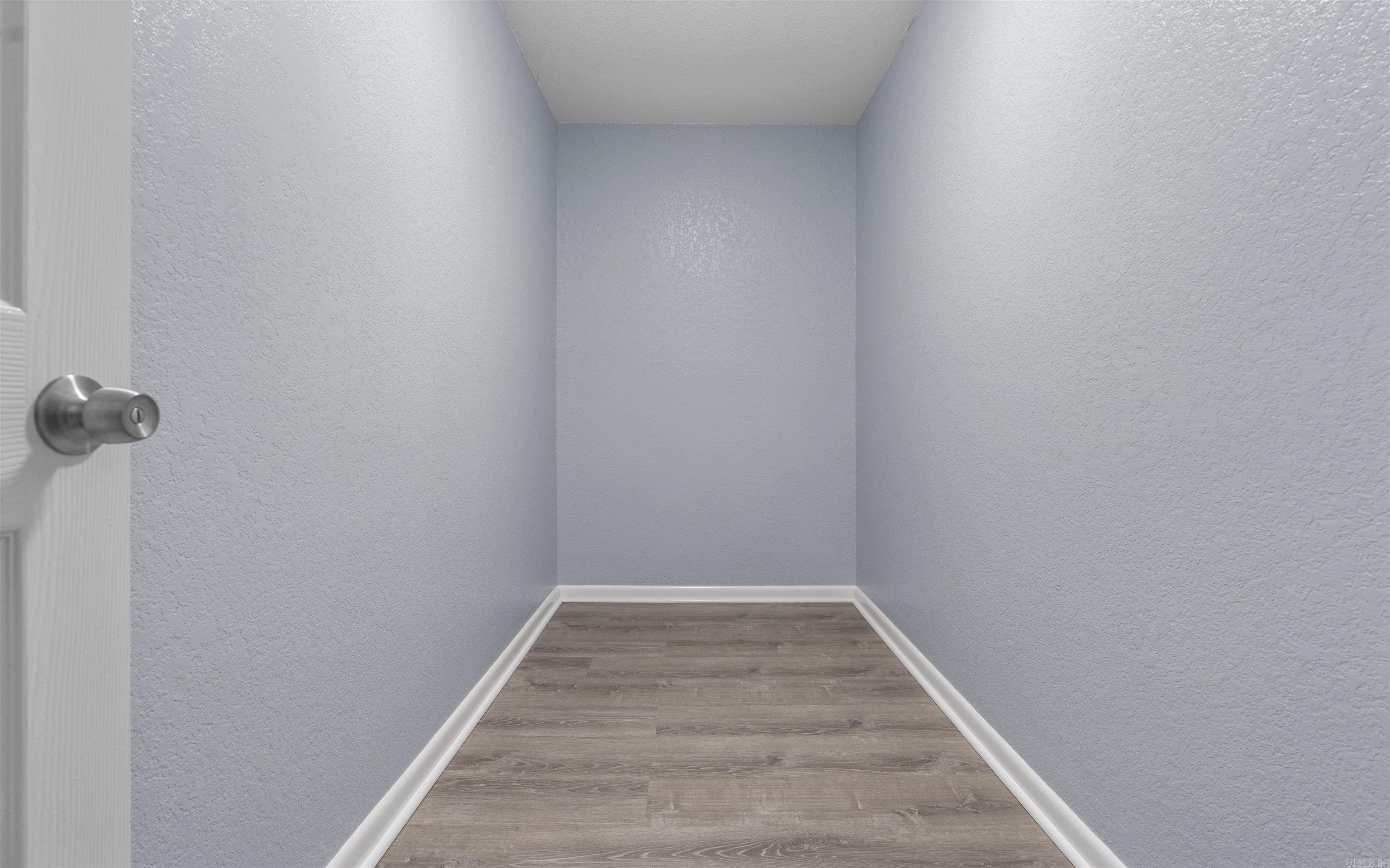 VALENCIA COURTS - Residential