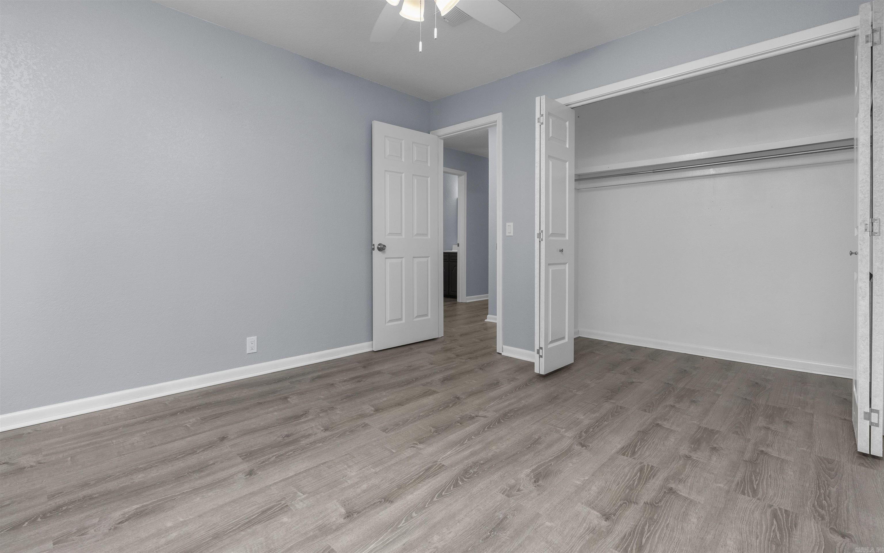 VALENCIA COURTS - Residential