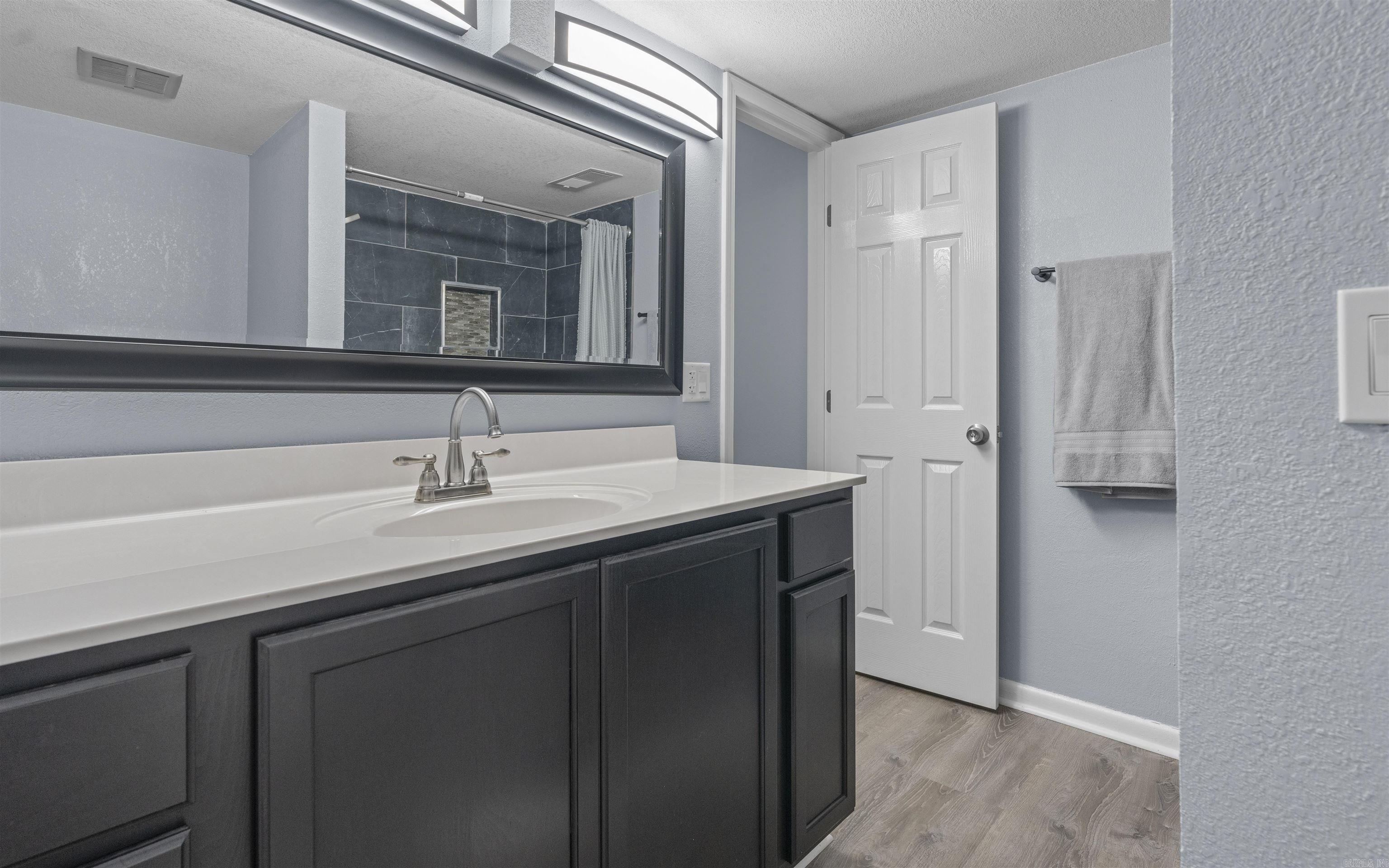 VALENCIA COURTS - Residential