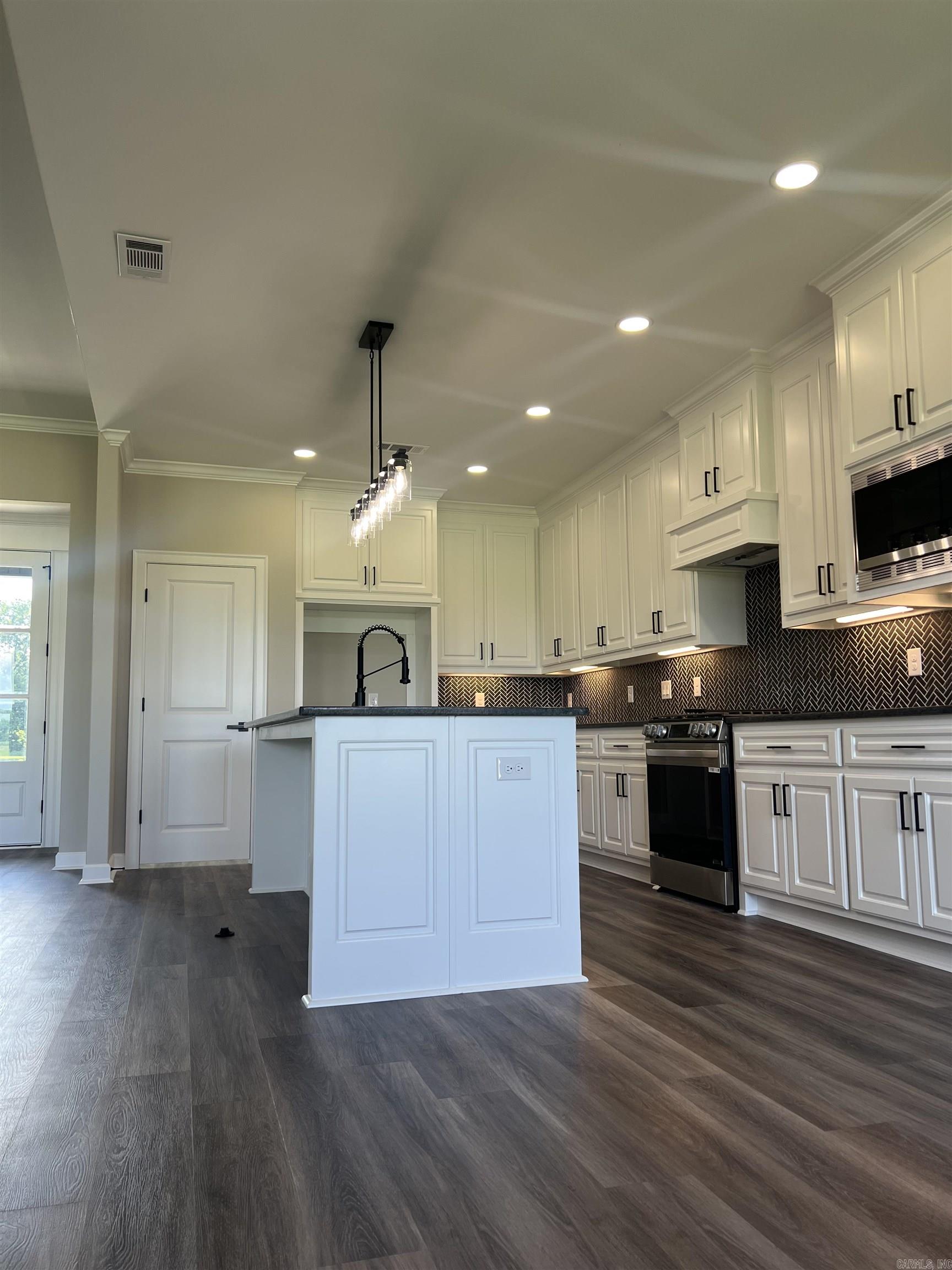 ASHLEY DOWNS - Residential