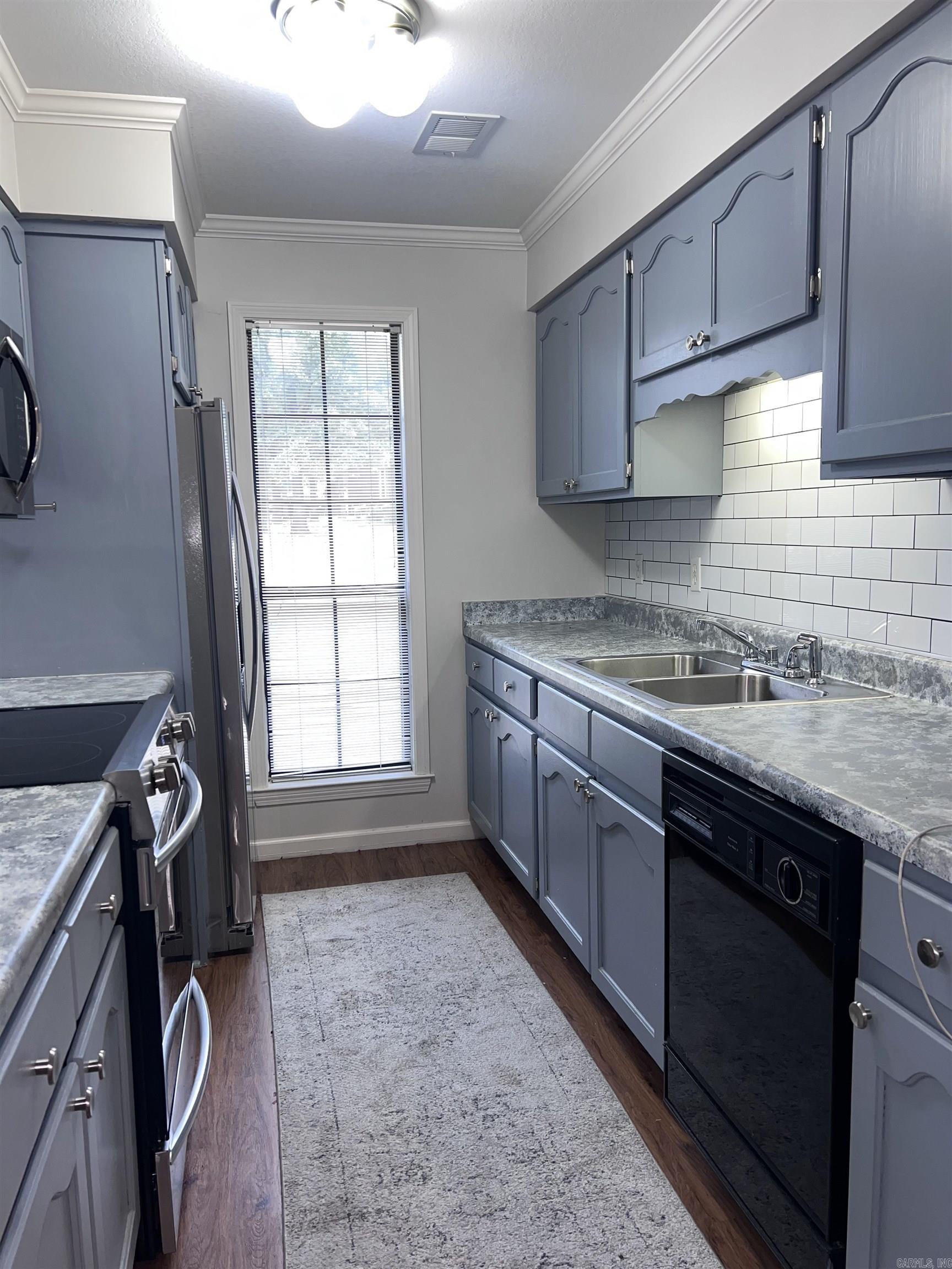 Smoking Oaks - Residential