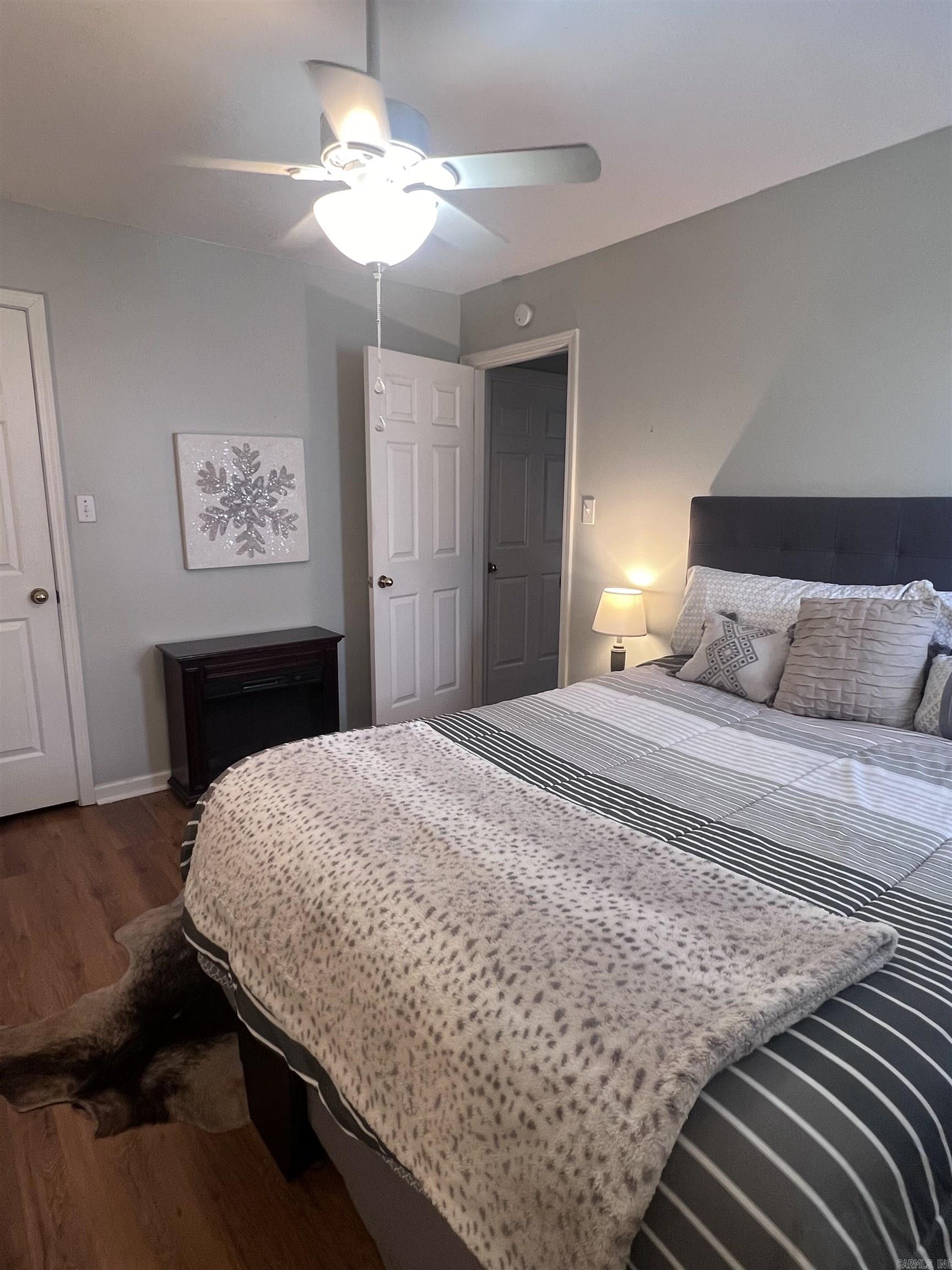 Smoking Oaks - Residential