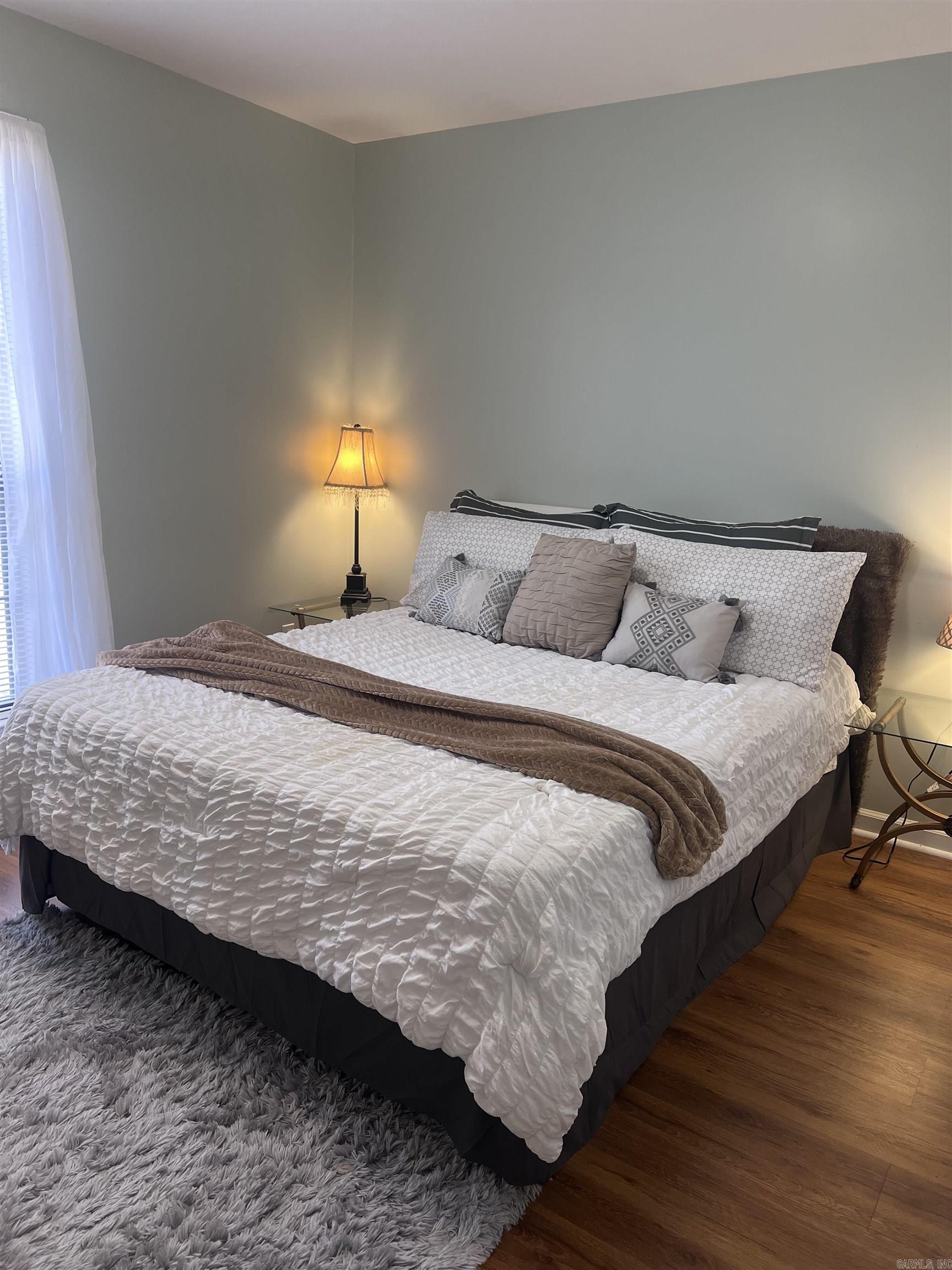 Smoking Oaks - Residential