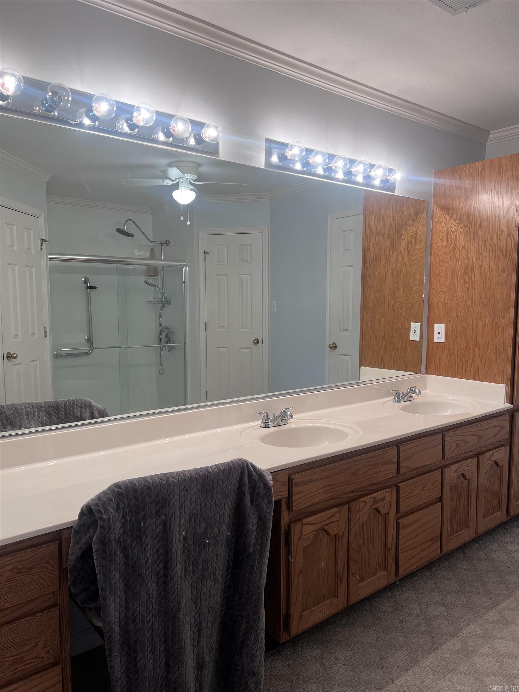 Smoking Oaks - Residential