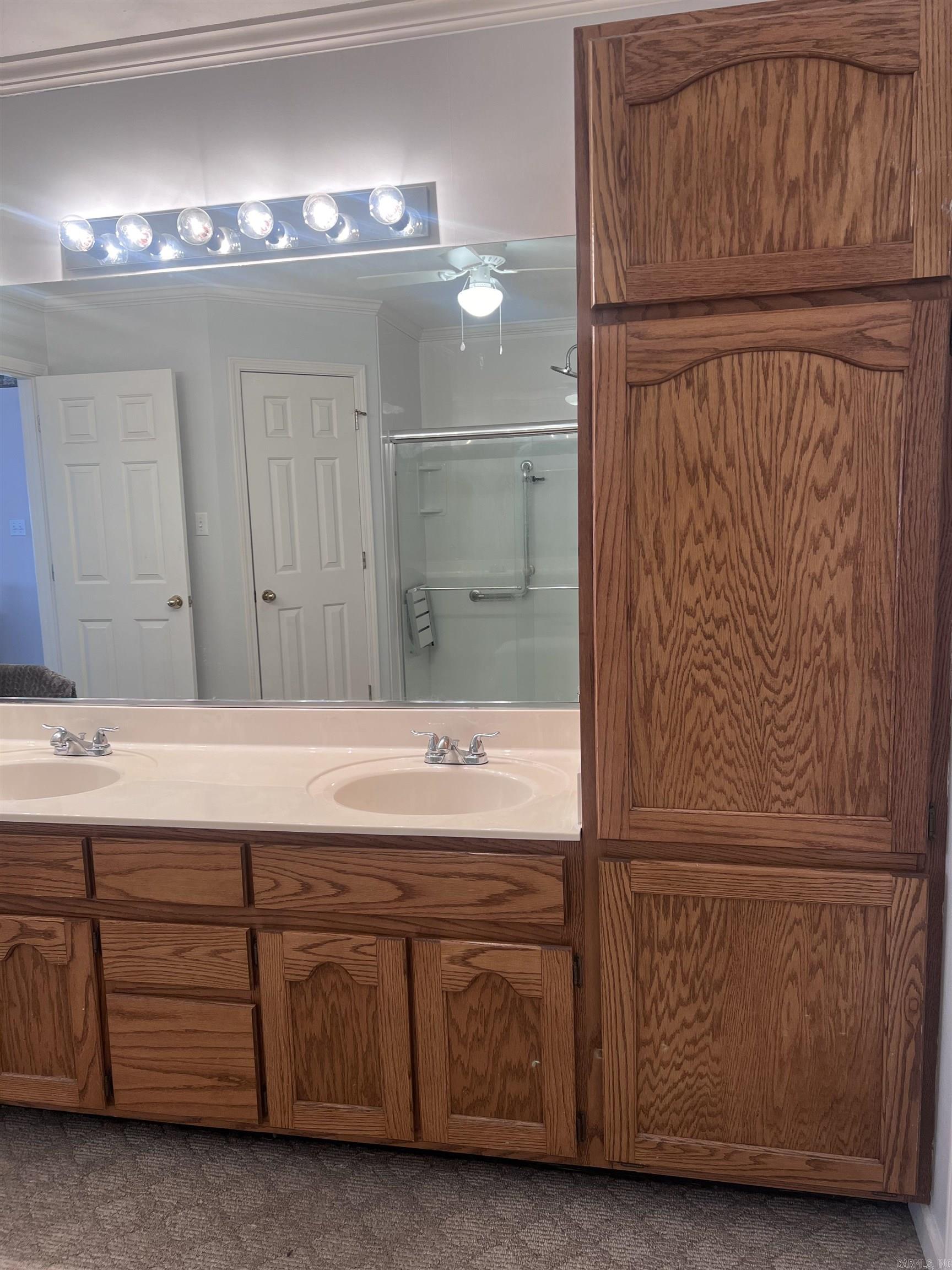 Smoking Oaks - Residential