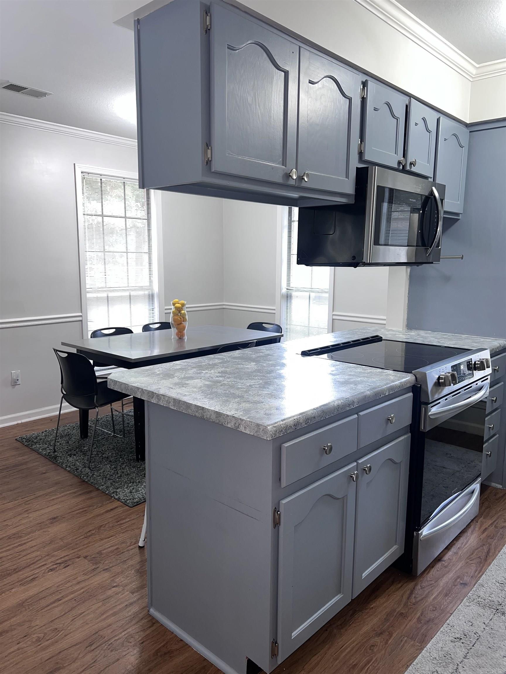 Smoking Oaks - Residential