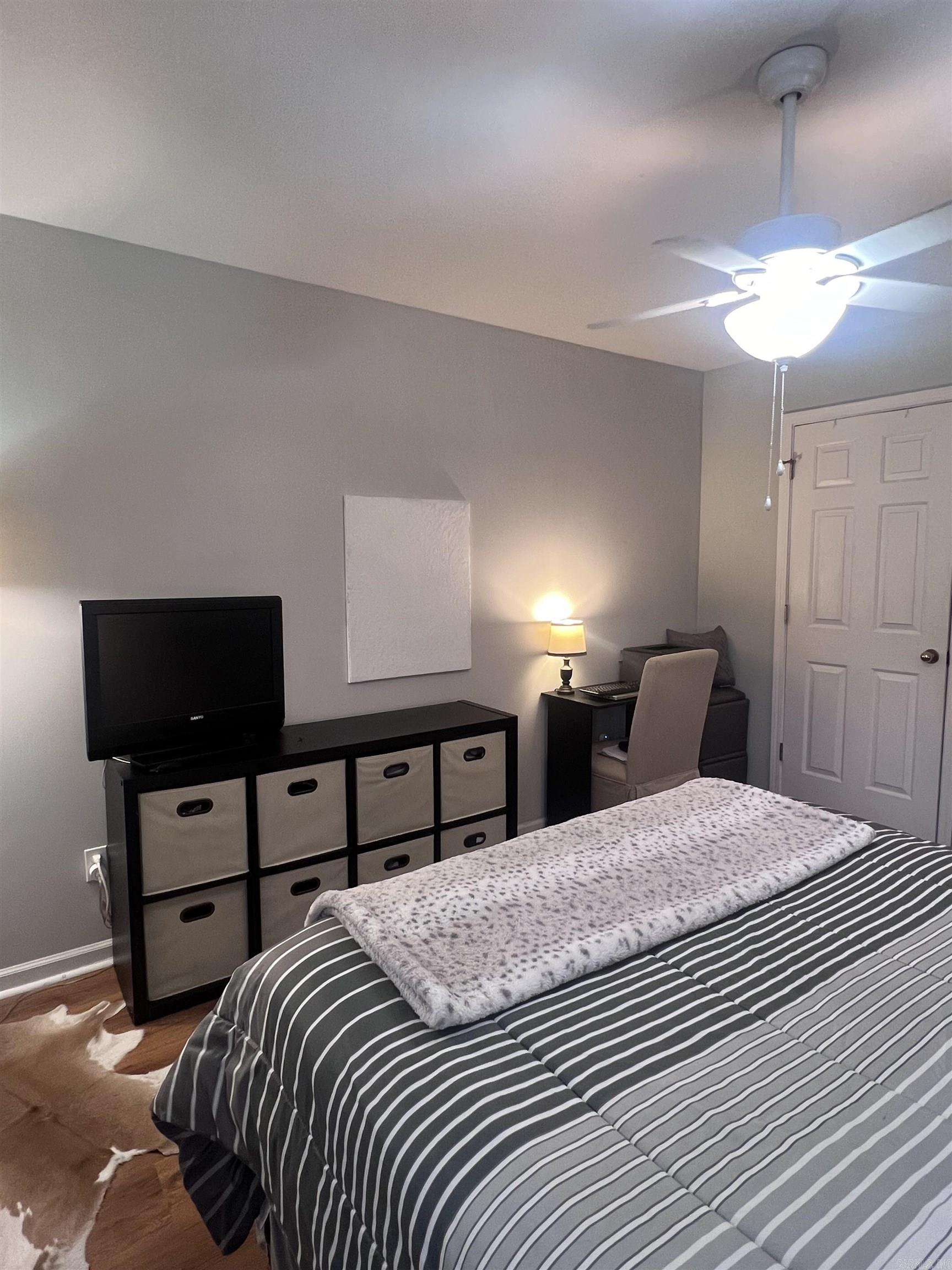 Smoking Oaks - Residential