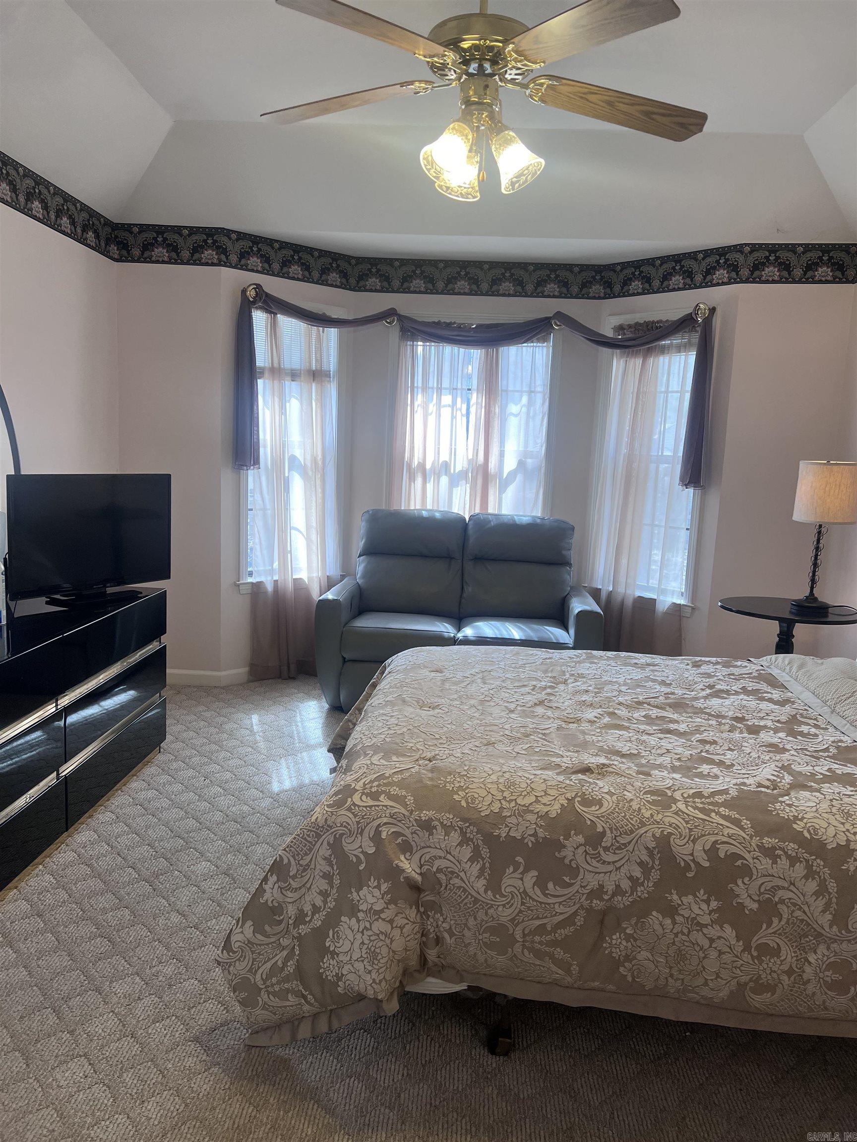 Smoking Oaks - Residential