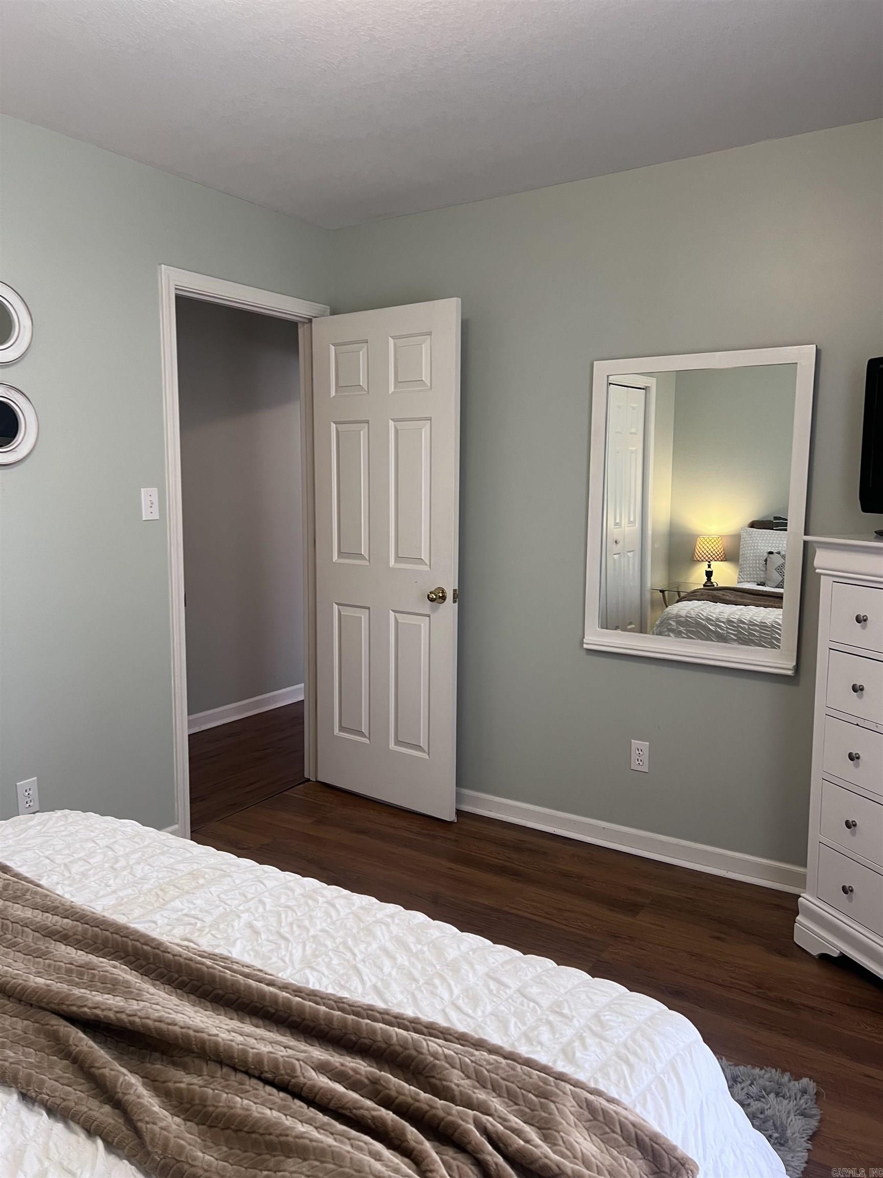 Smoking Oaks - Residential