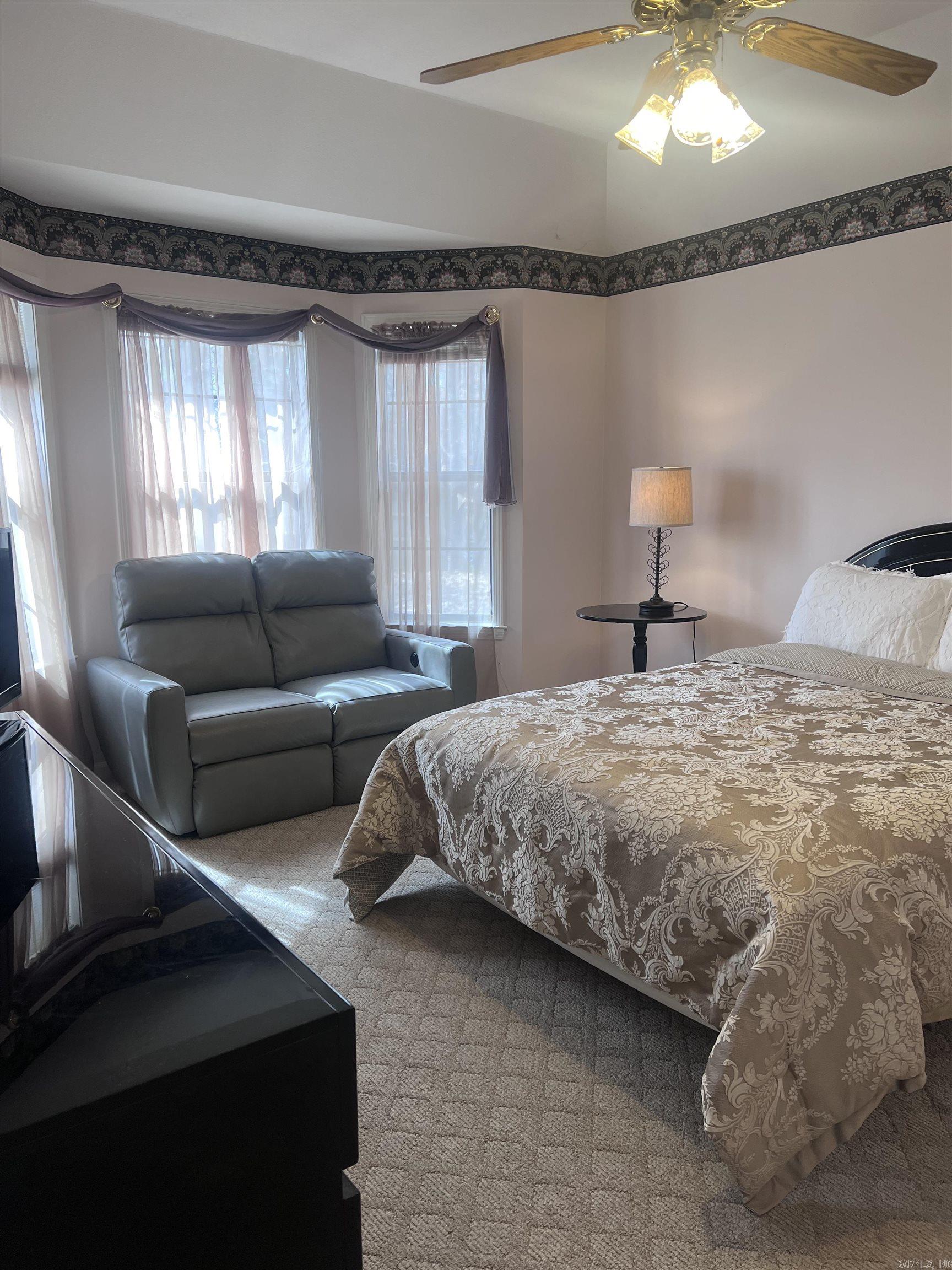 Smoking Oaks - Residential