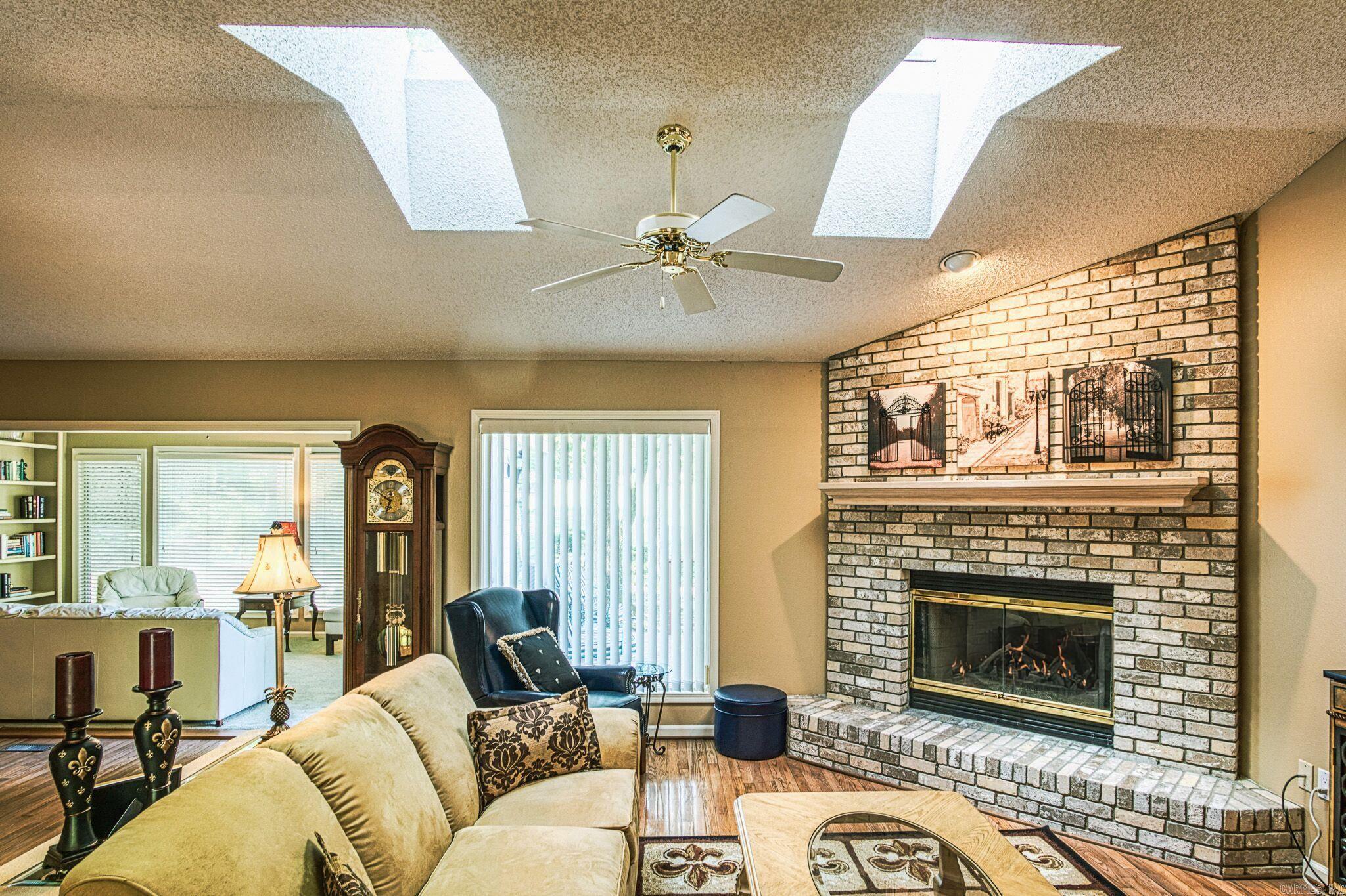 Entrada - Residential