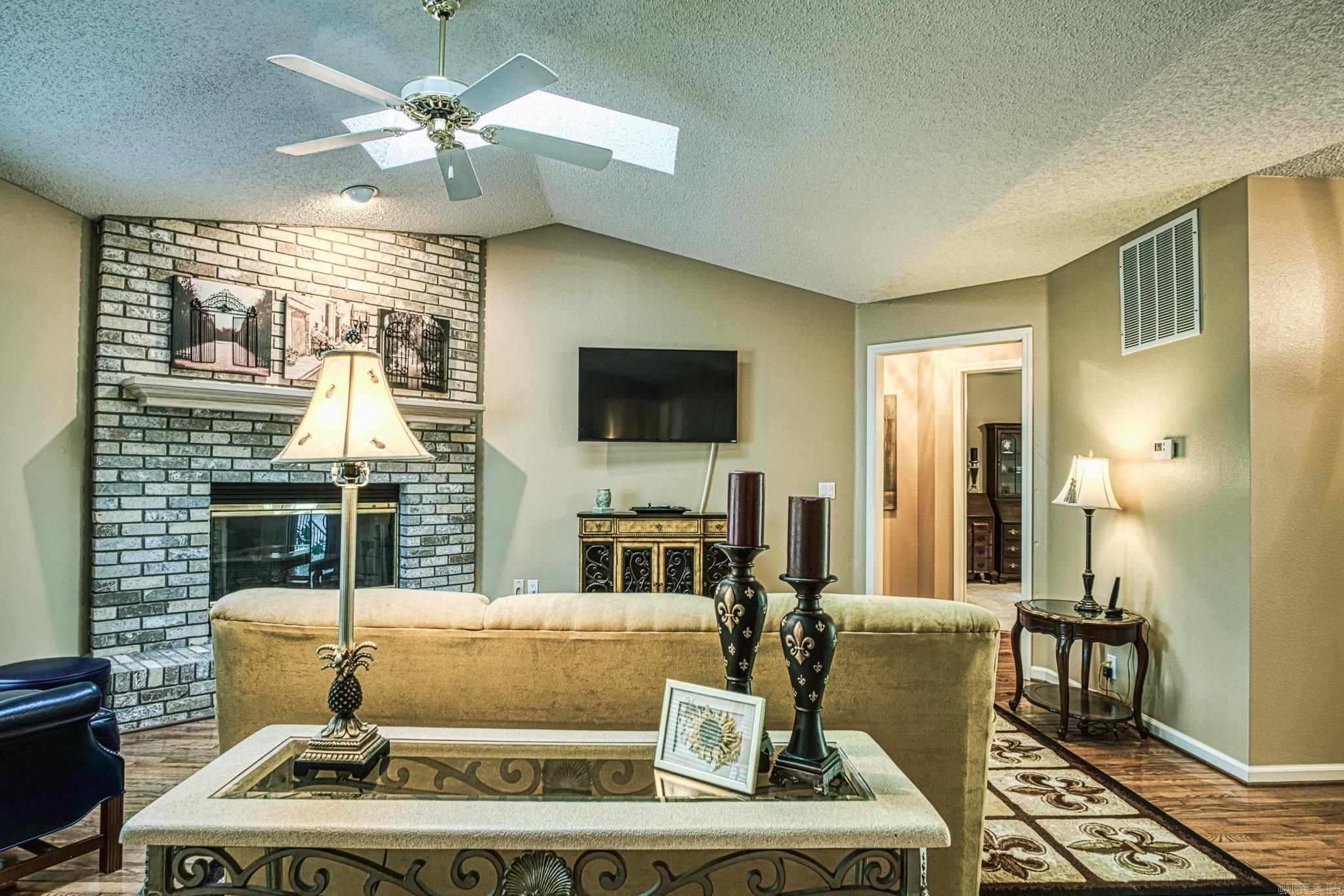 Entrada - Residential