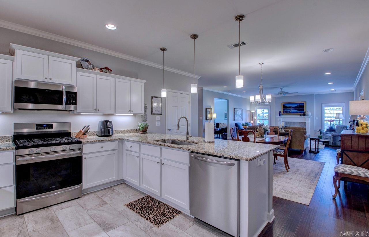 MOUNTAIN TERRACE ESTATES TOWNHOM - Residential