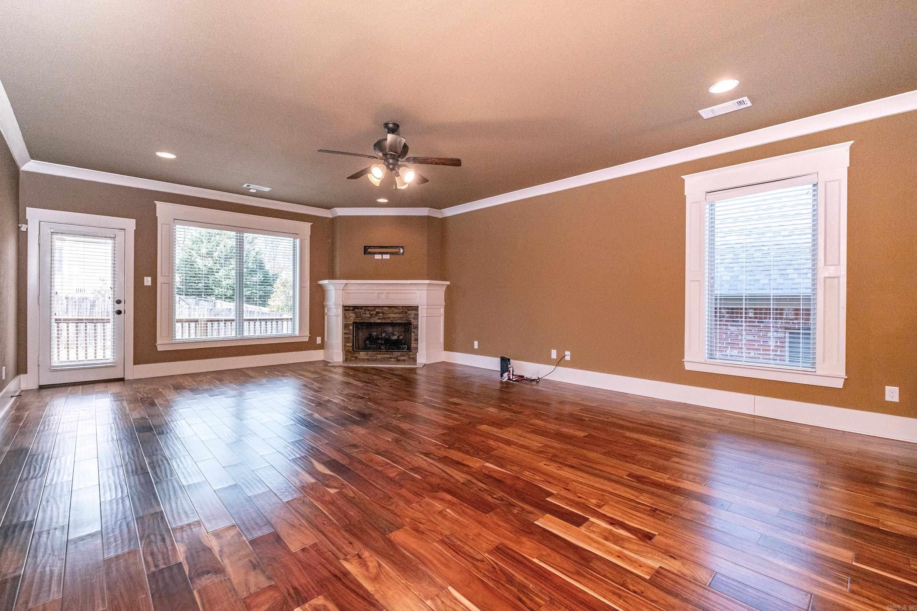 HURRICANE LAKE EST - Residential