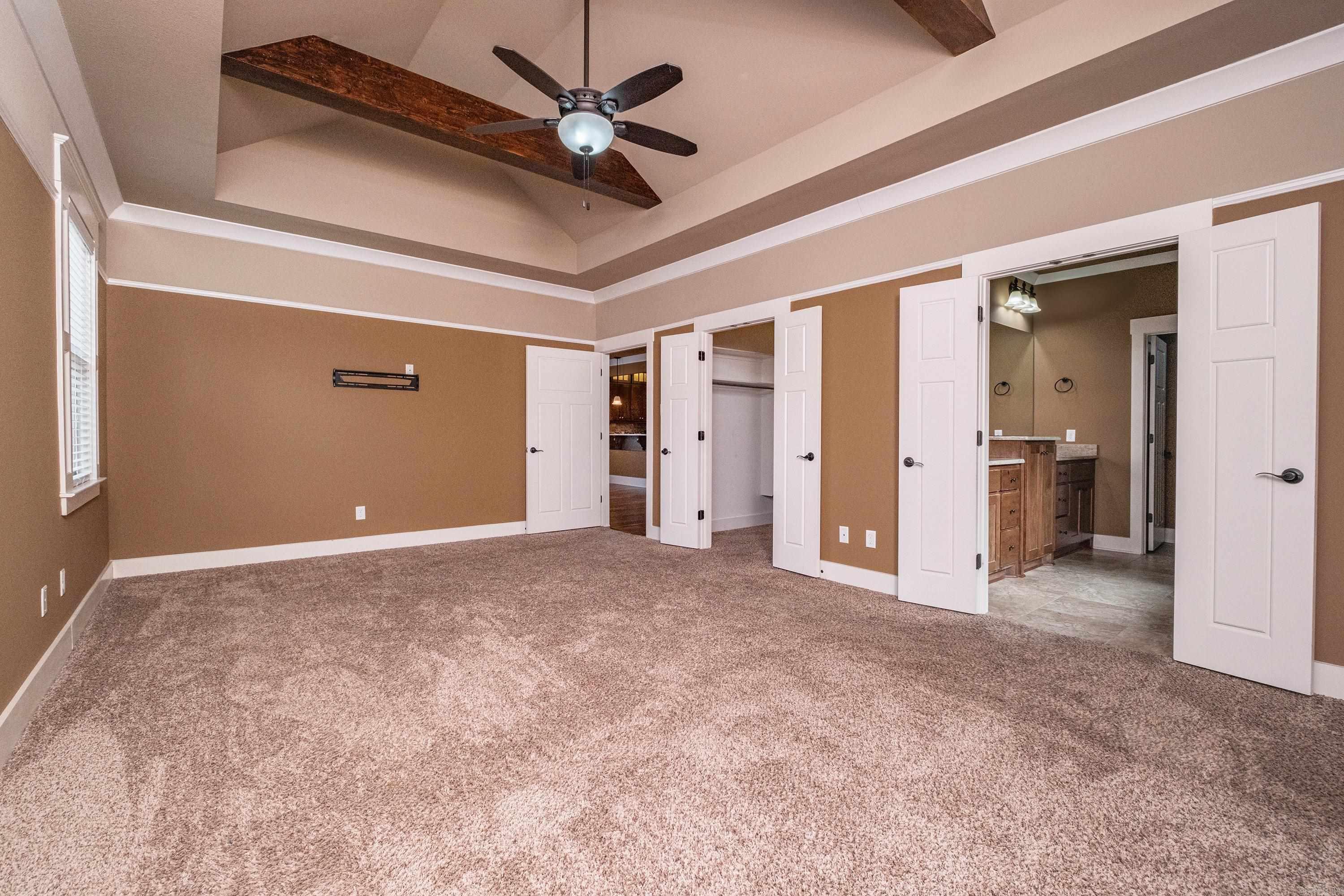 HURRICANE LAKE EST - Residential