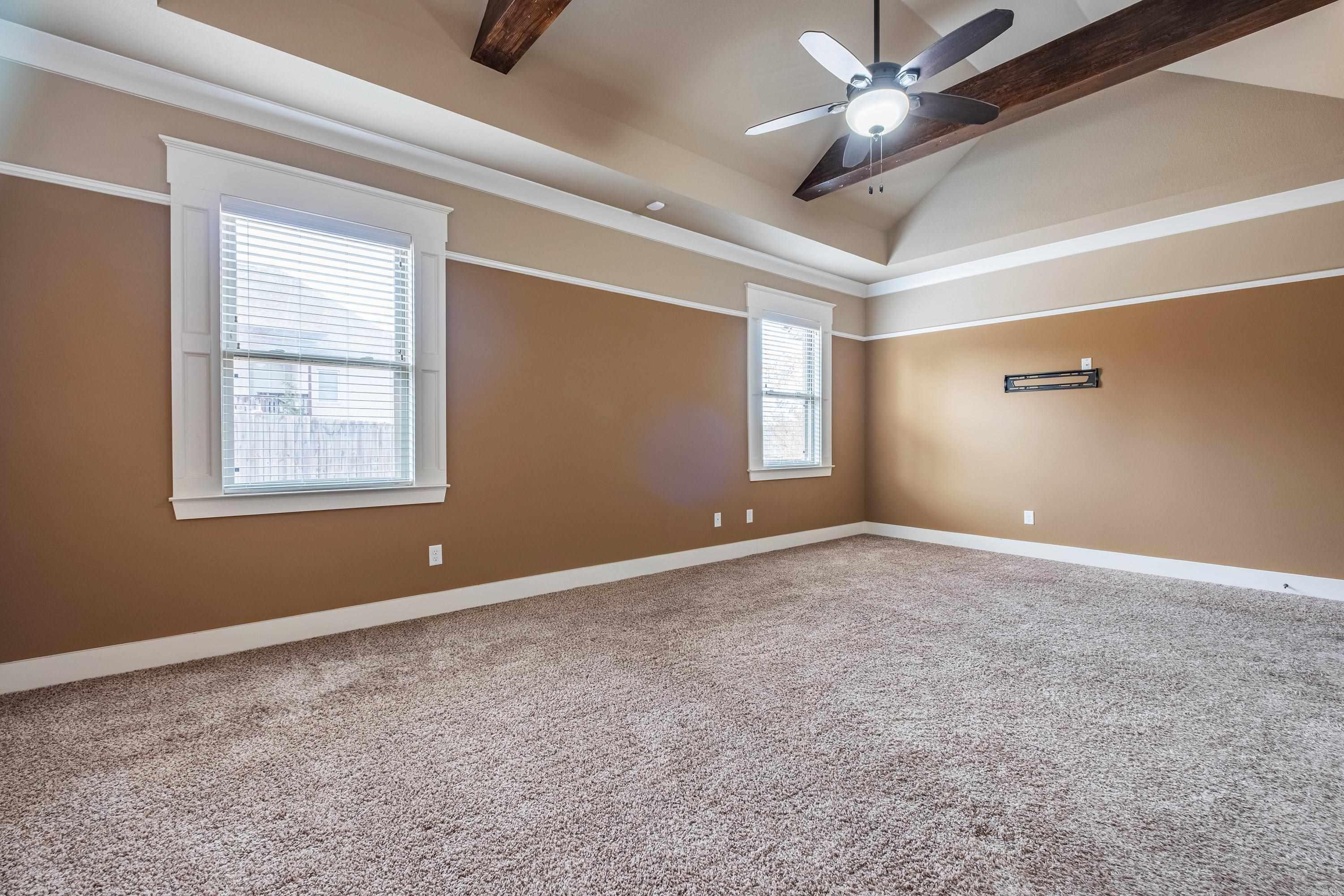 HURRICANE LAKE EST - Residential