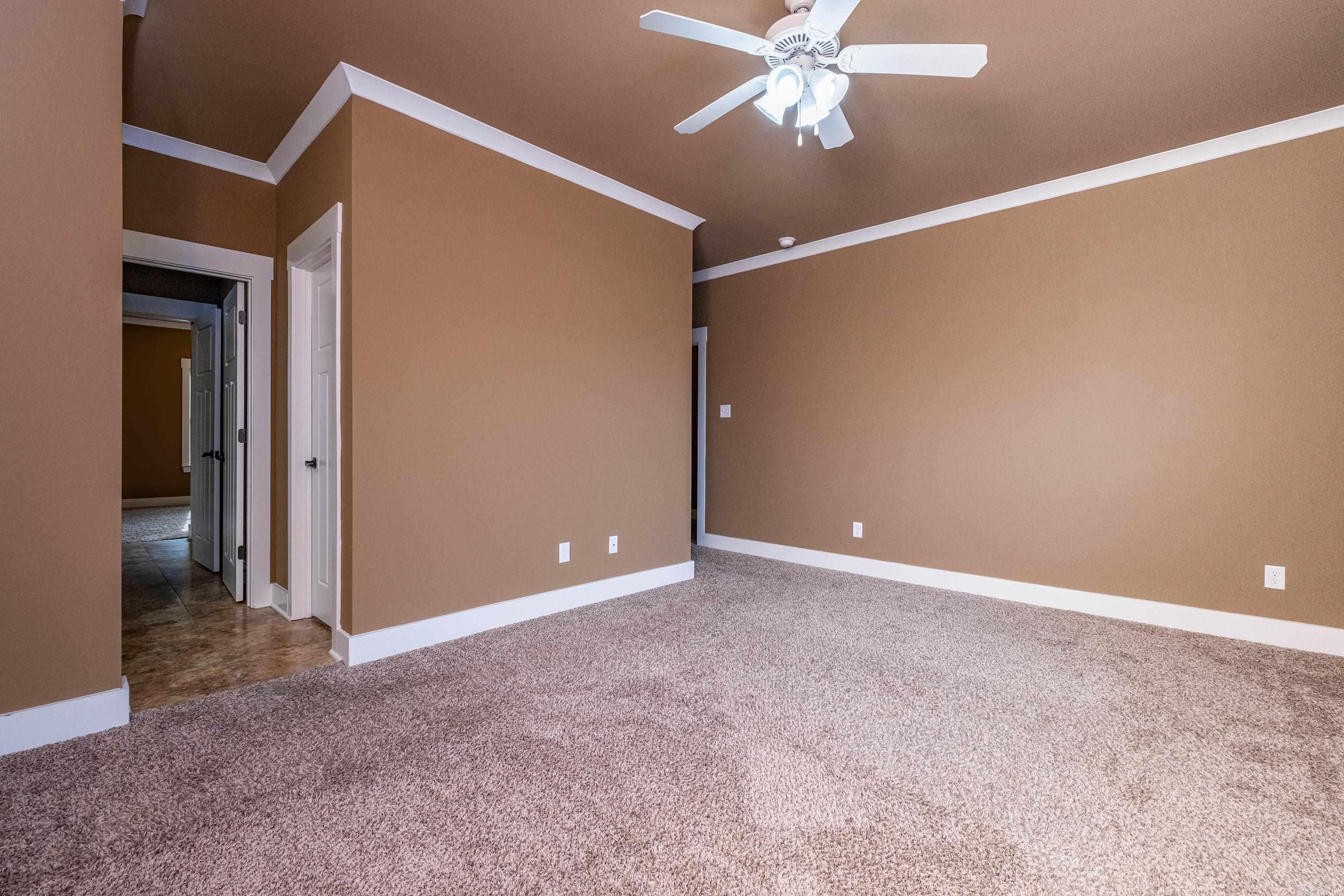 HURRICANE LAKE EST - Residential