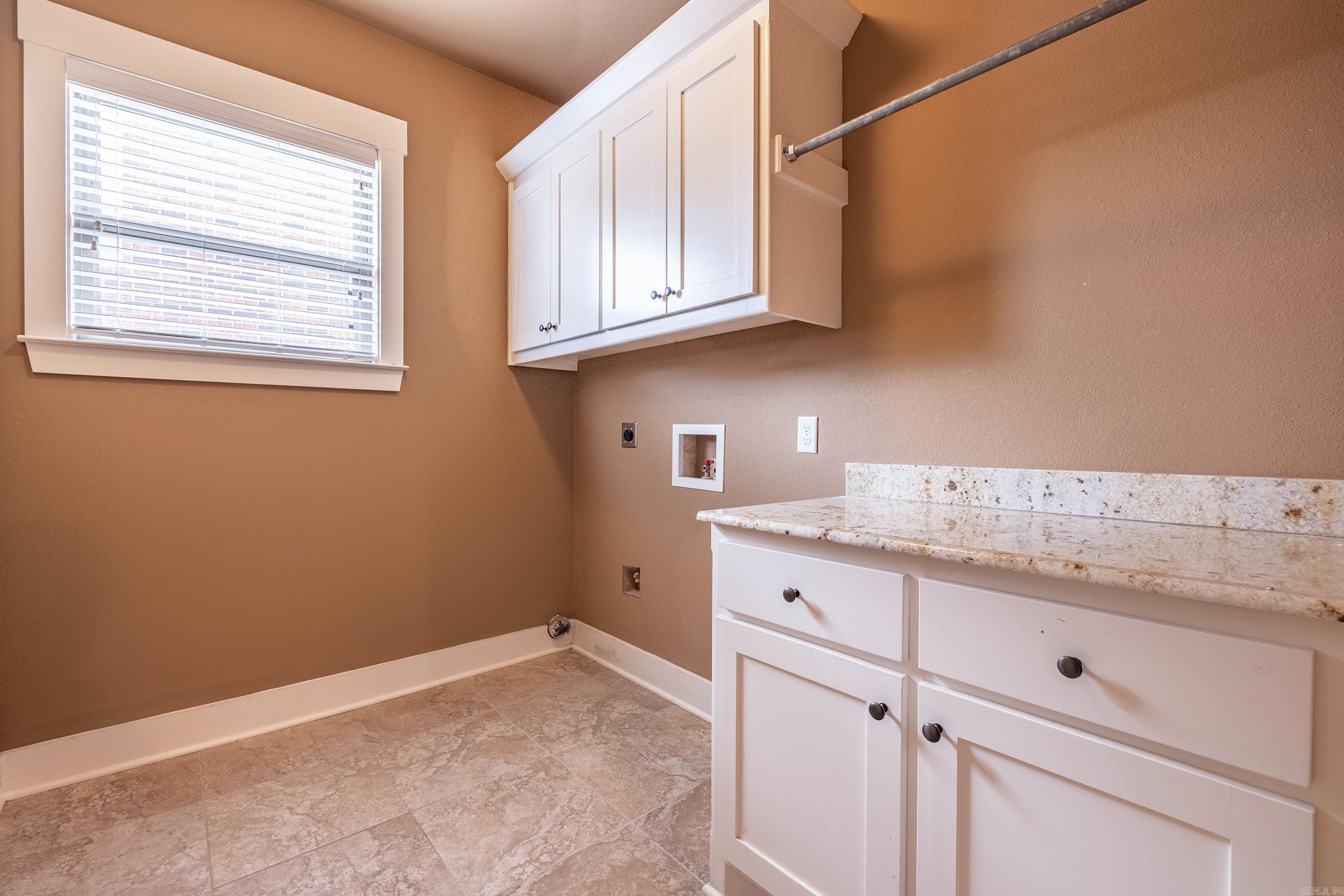 HURRICANE LAKE EST - Residential