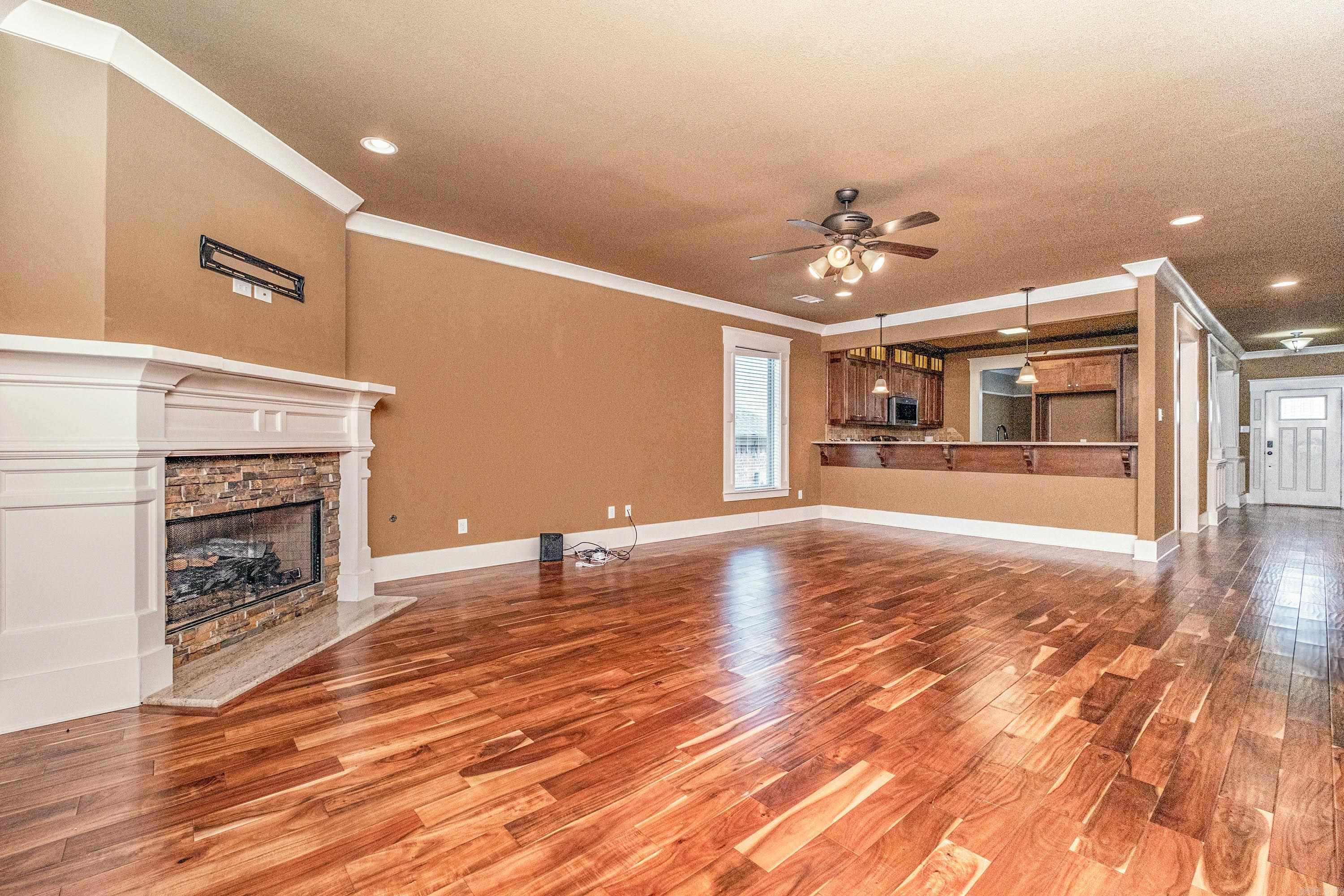 HURRICANE LAKE EST - Residential