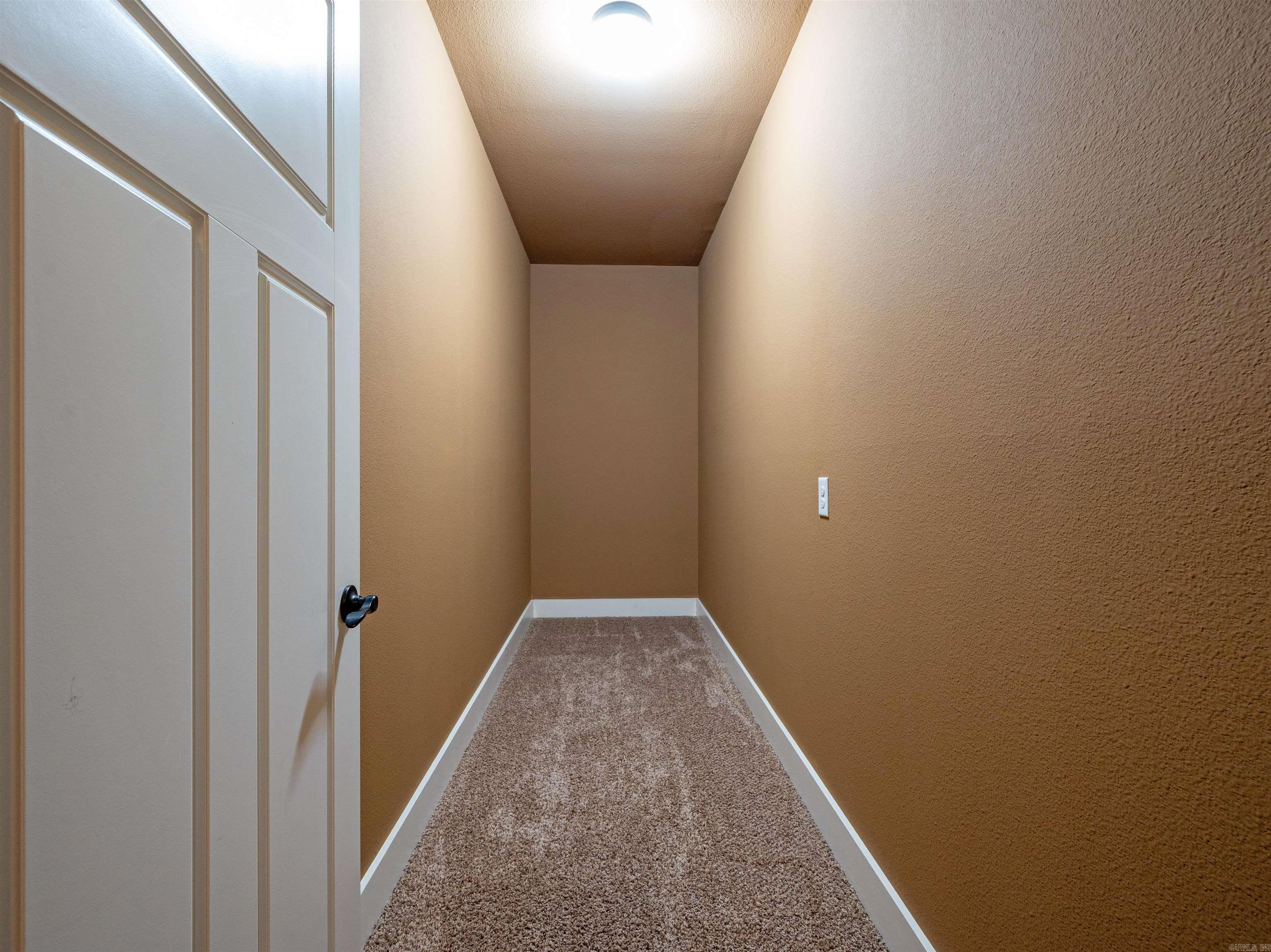 HURRICANE LAKE EST - Residential