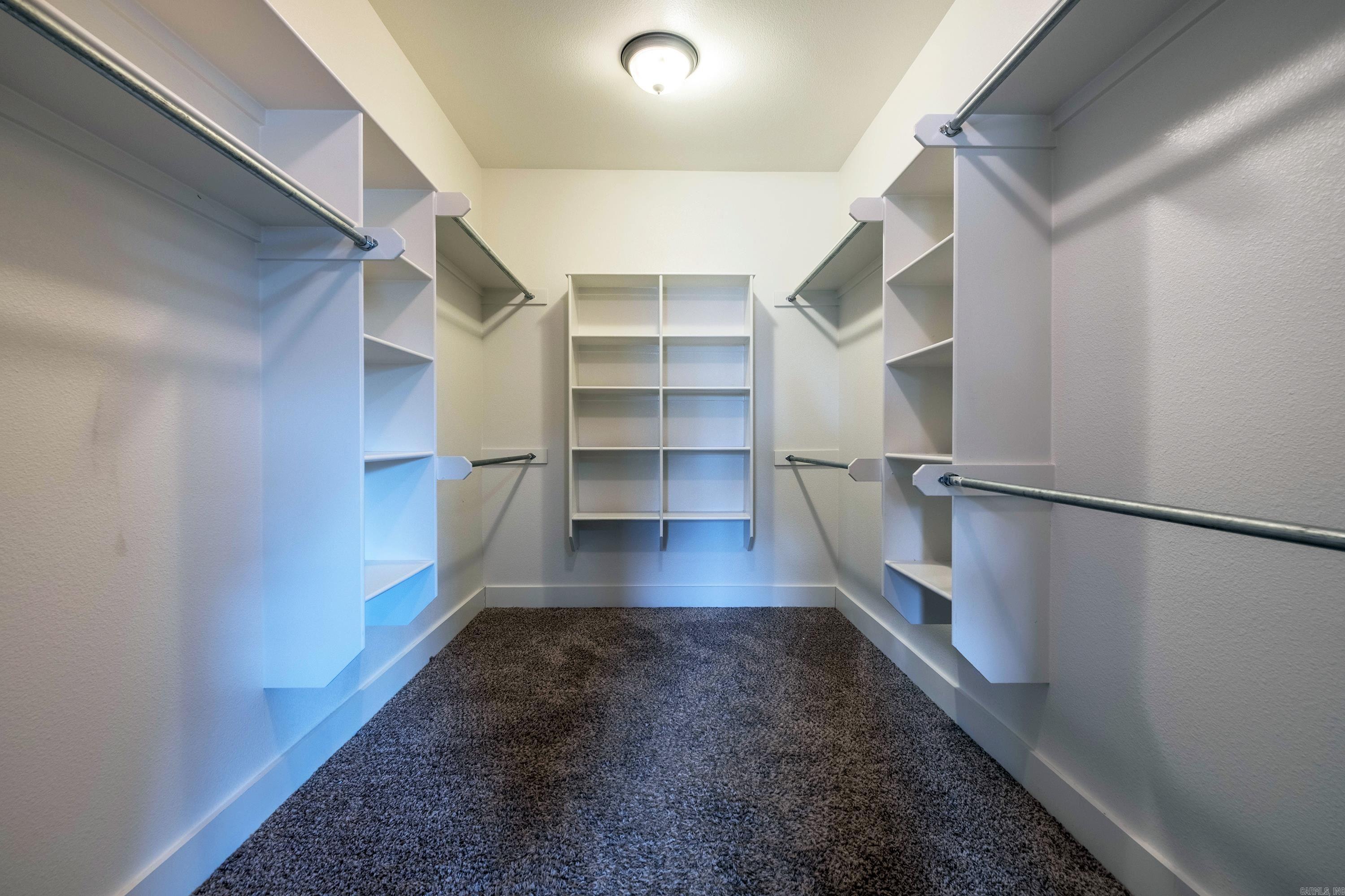 HURRICANE LAKE EST - Residential