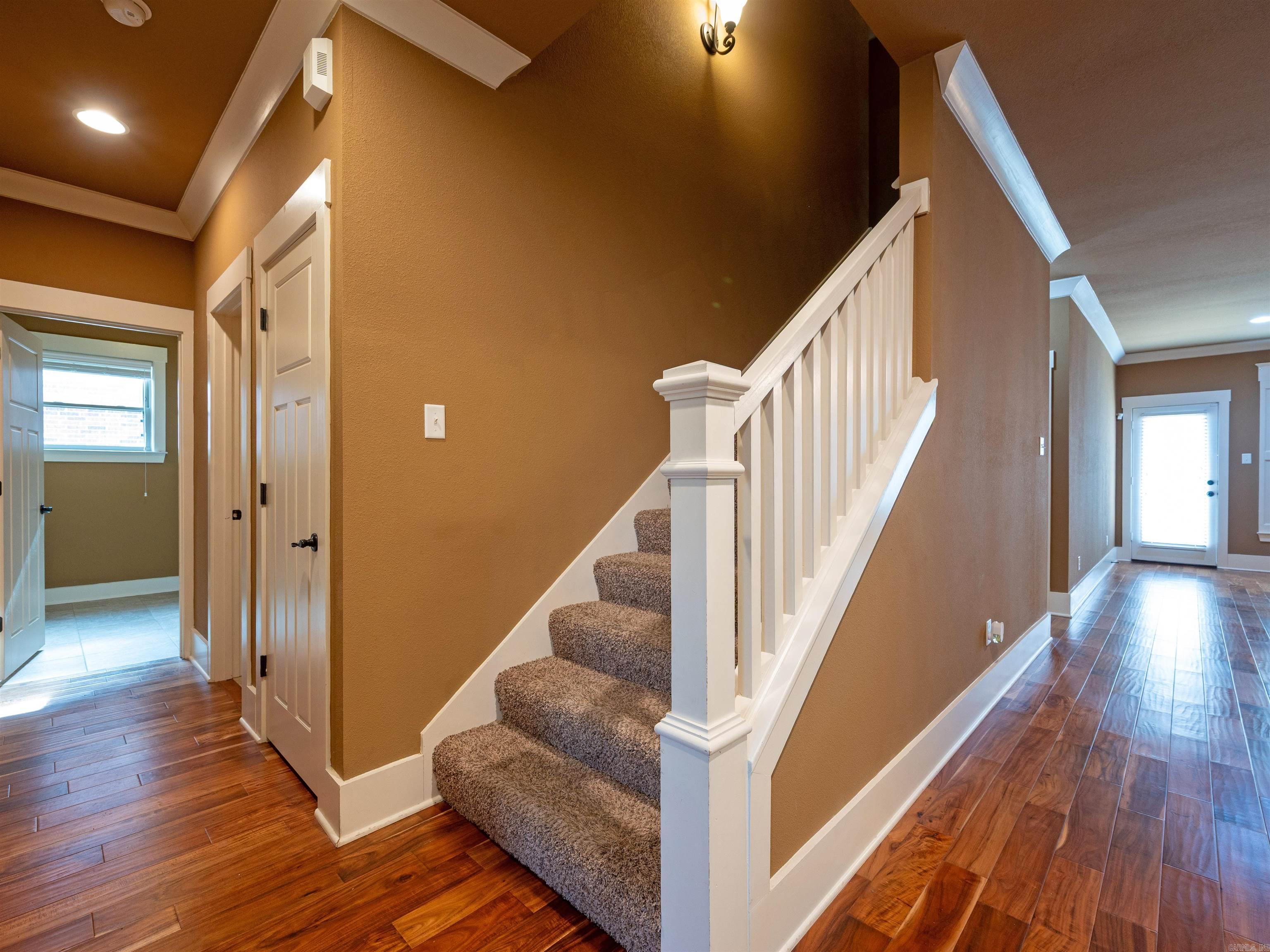 HURRICANE LAKE EST - Residential