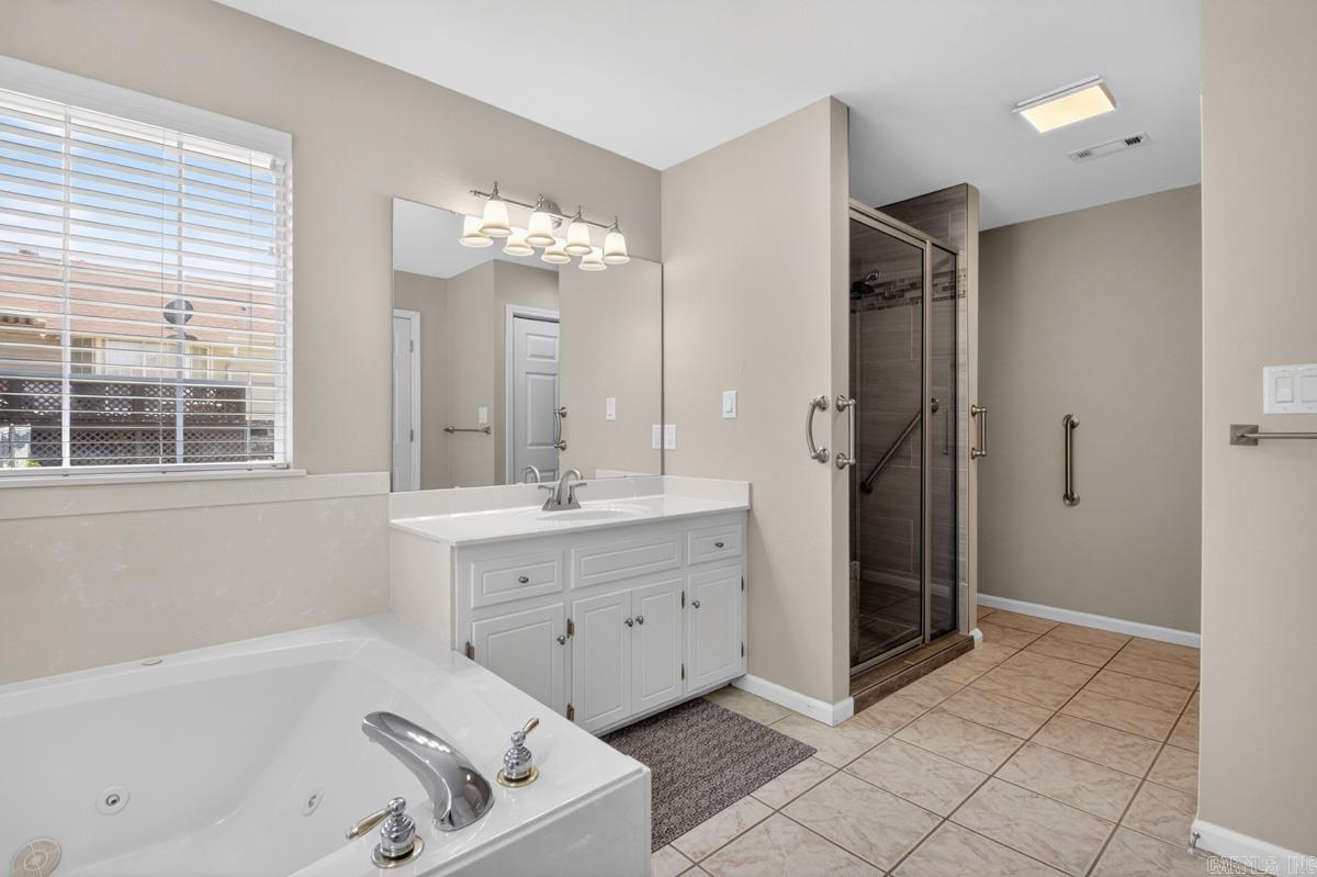 ROYAL OAKS - Residential