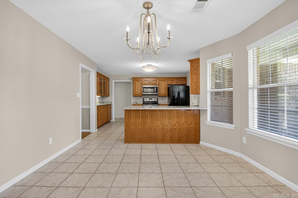 ROYAL OAKS - Residential