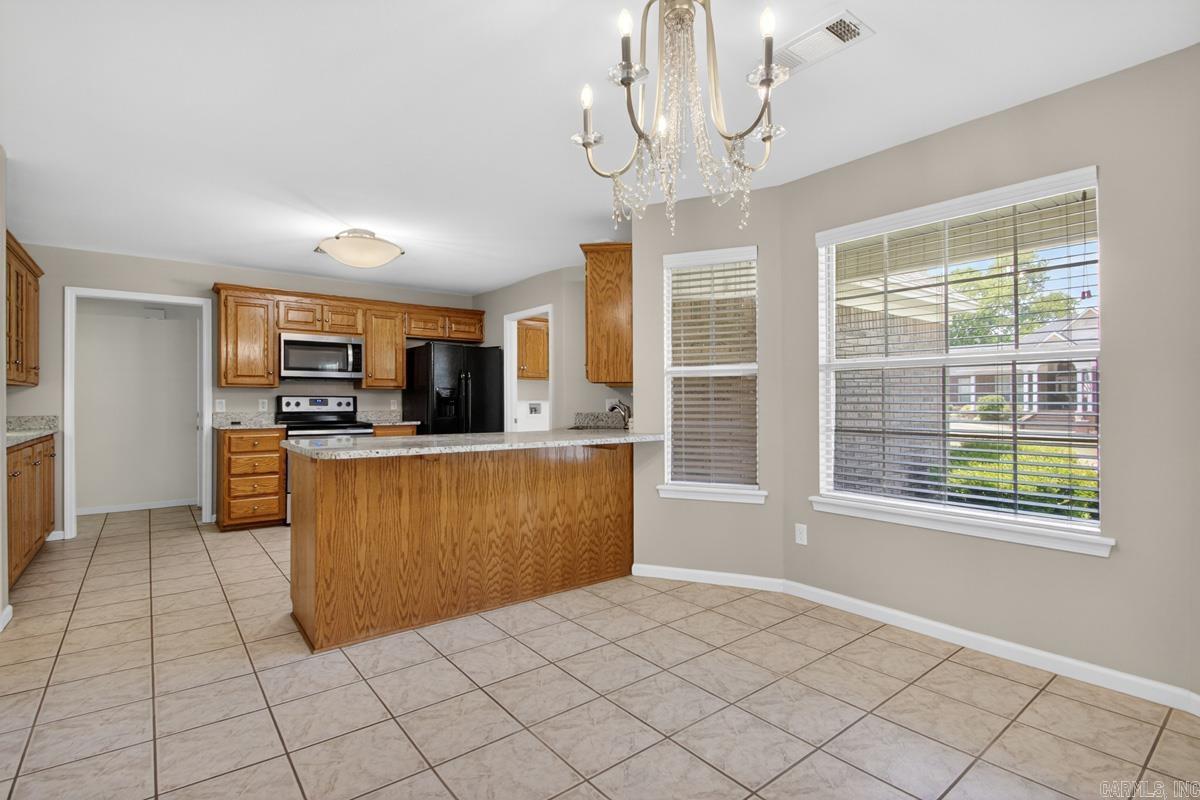 ROYAL OAKS - Residential