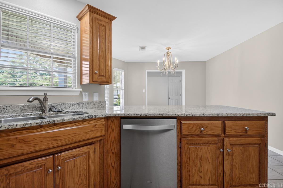 ROYAL OAKS - Residential