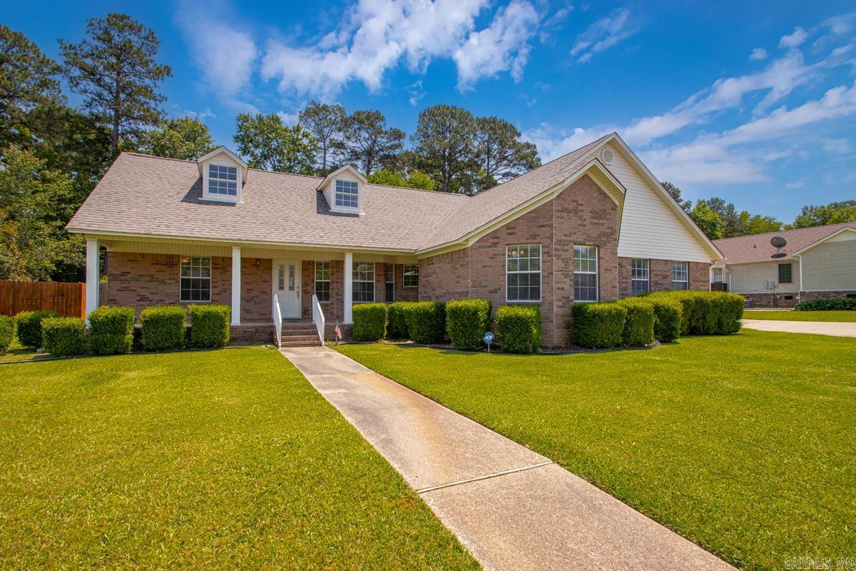 ROYAL OAKS - Residential