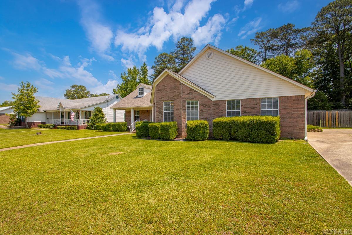 ROYAL OAKS - Residential