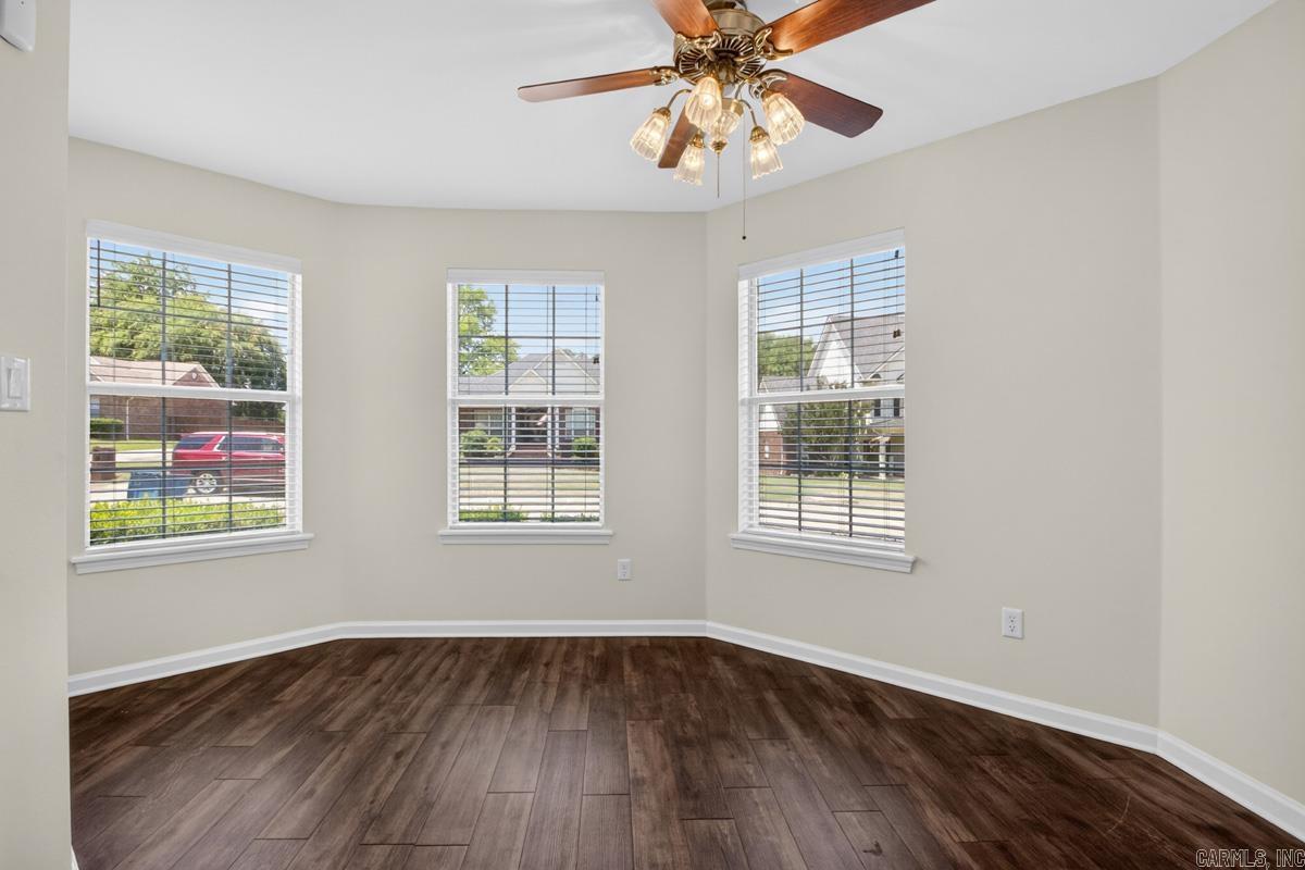ROYAL OAKS - Residential