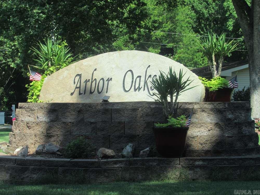 ARBOR OAKS - Residential