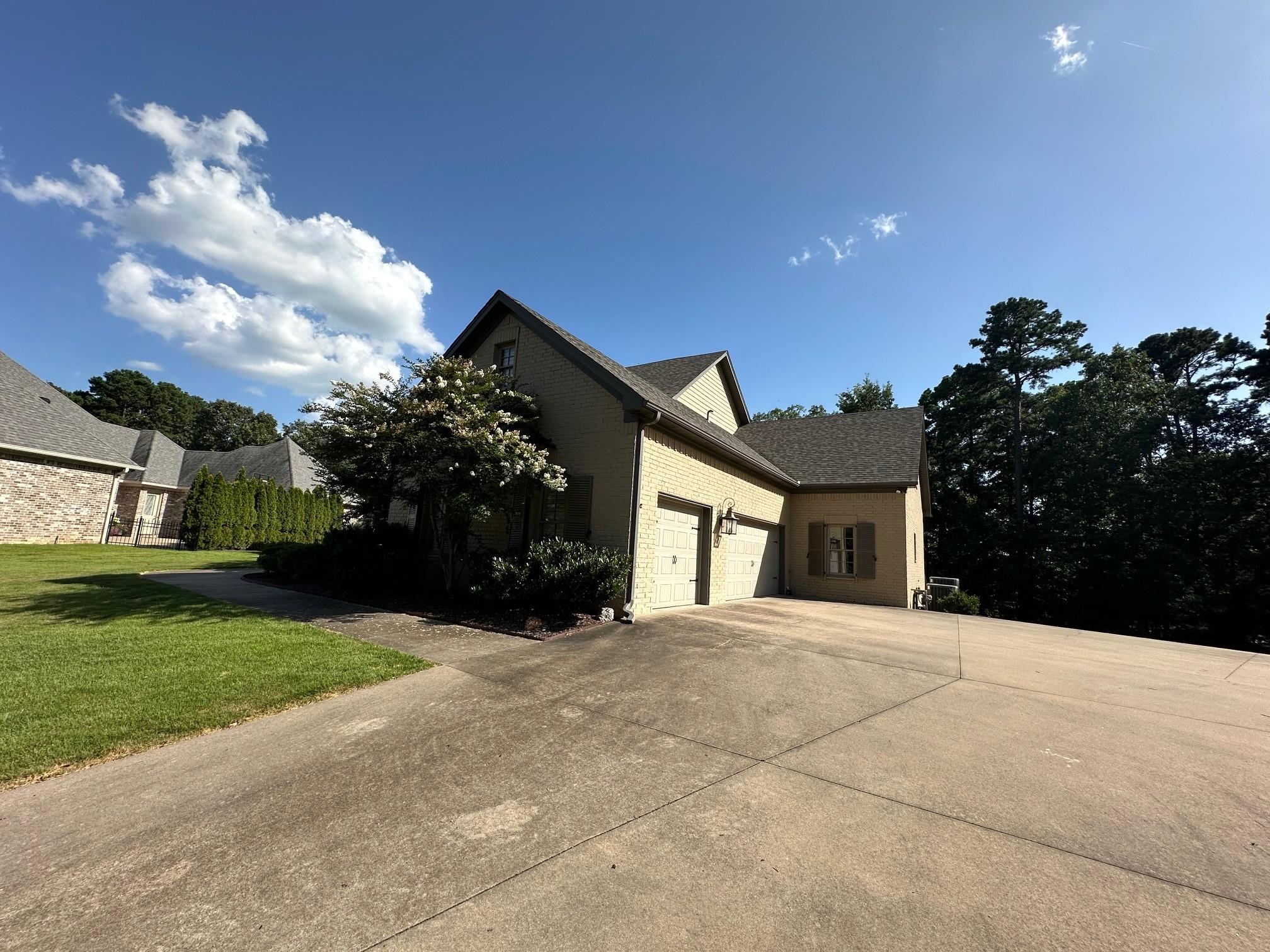 CHENAL VALLEY "ACCADIA COURT" - Residential