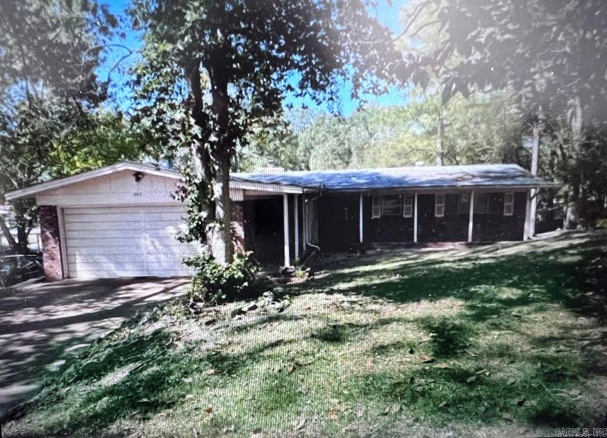 Offered by Lake Hamilton Realty, This very affordable Lake Hamilton Home is centrally located to all the Wonderful Amenities that the 7 South area of Hot Springs has to offer! Mature trees and fenced back yard are an added benefit...New Carpet has just been installed...Would be great as an investment property or personal residence! It has been a long term rental for the last several years. Call office or text listing agents for a showing!