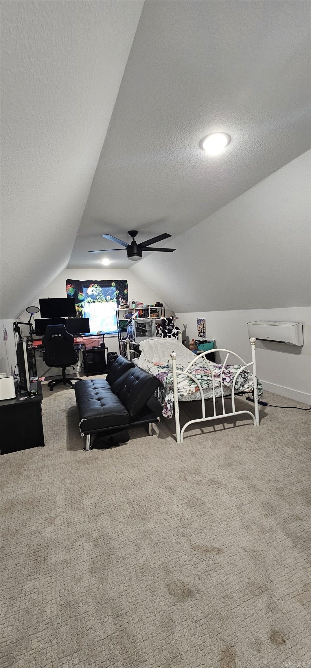 Hidden Creek I - Residential