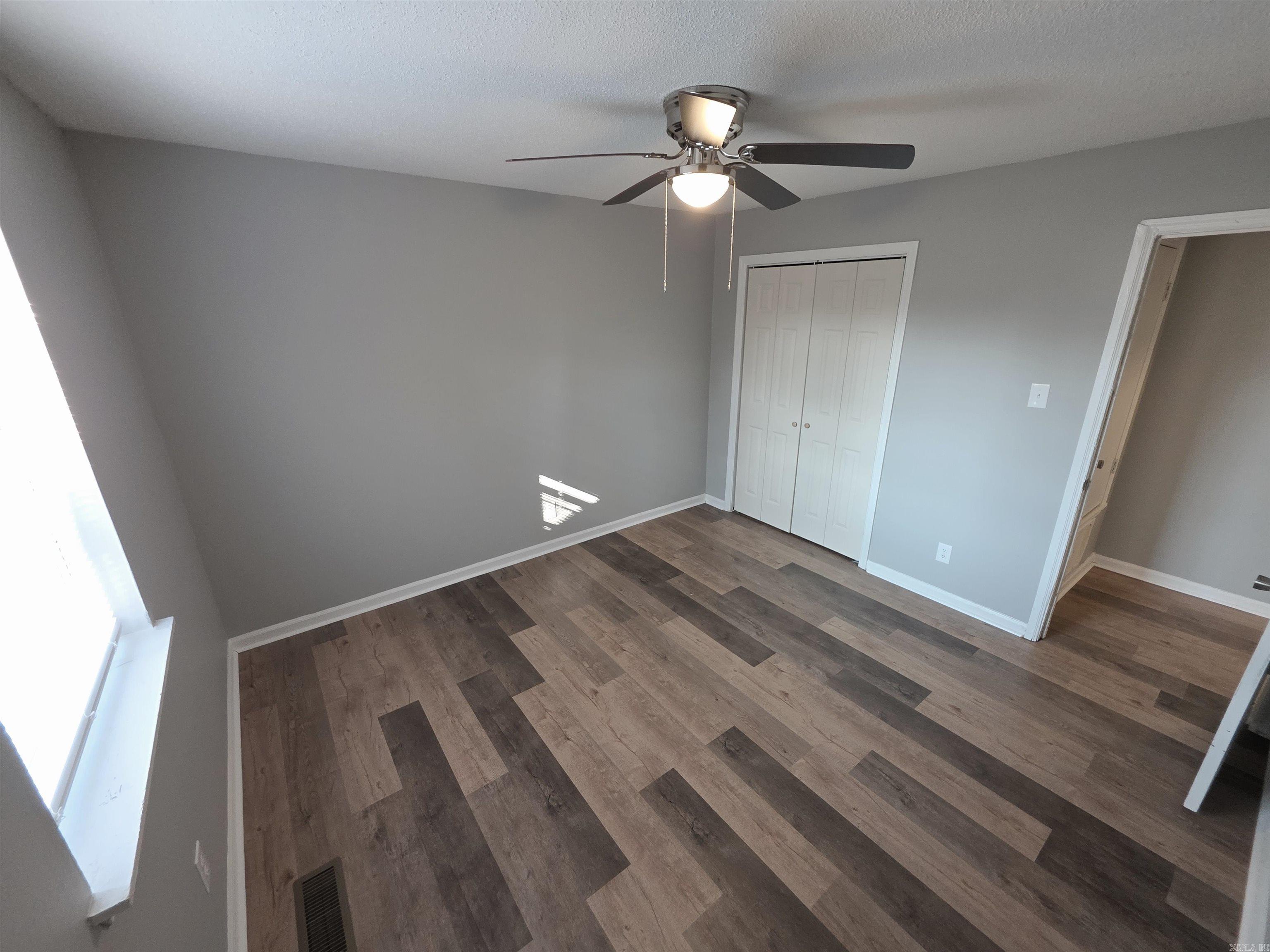 Royal Manor - Residential Lease