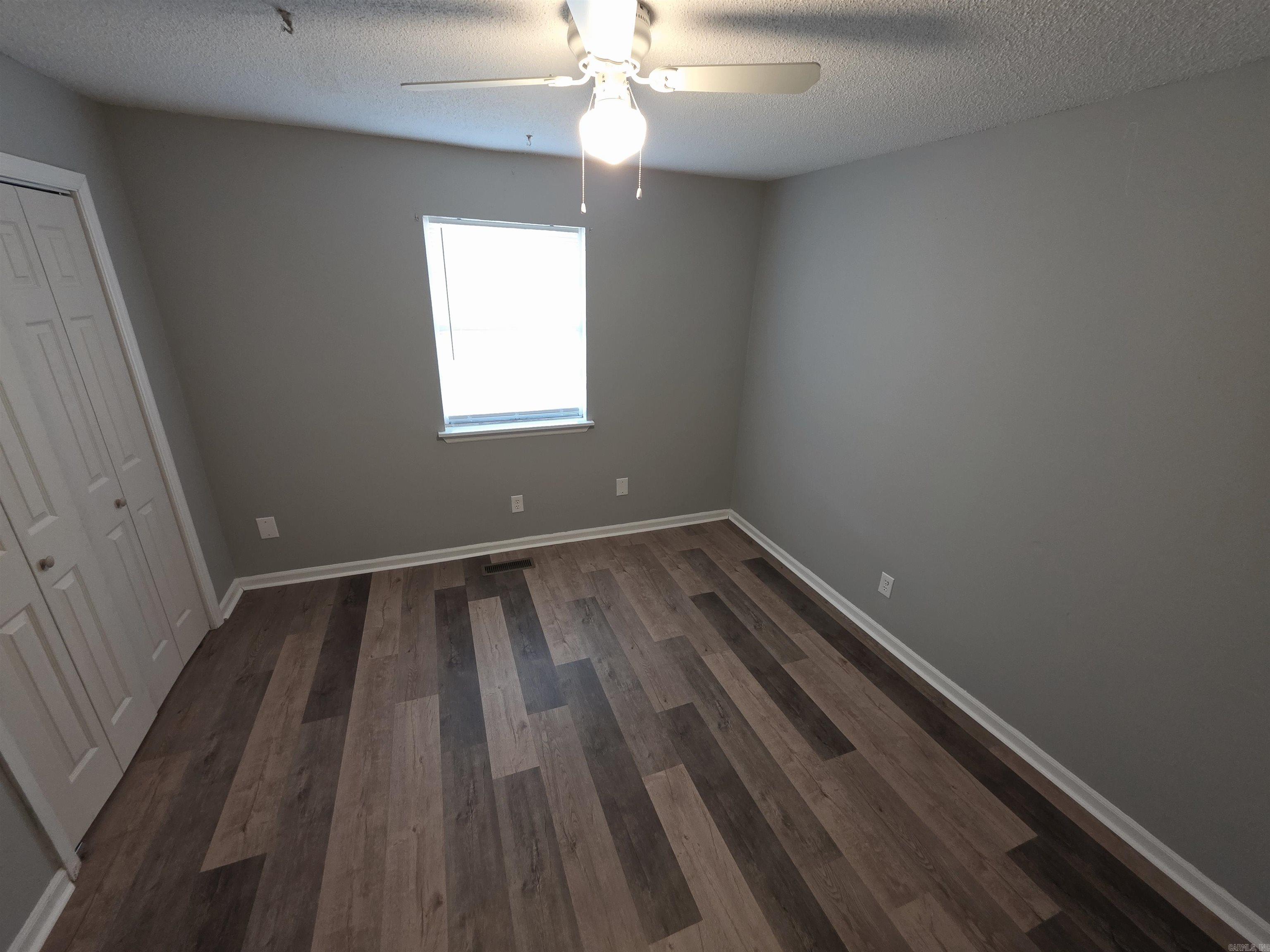 Royal Manor - Residential Lease