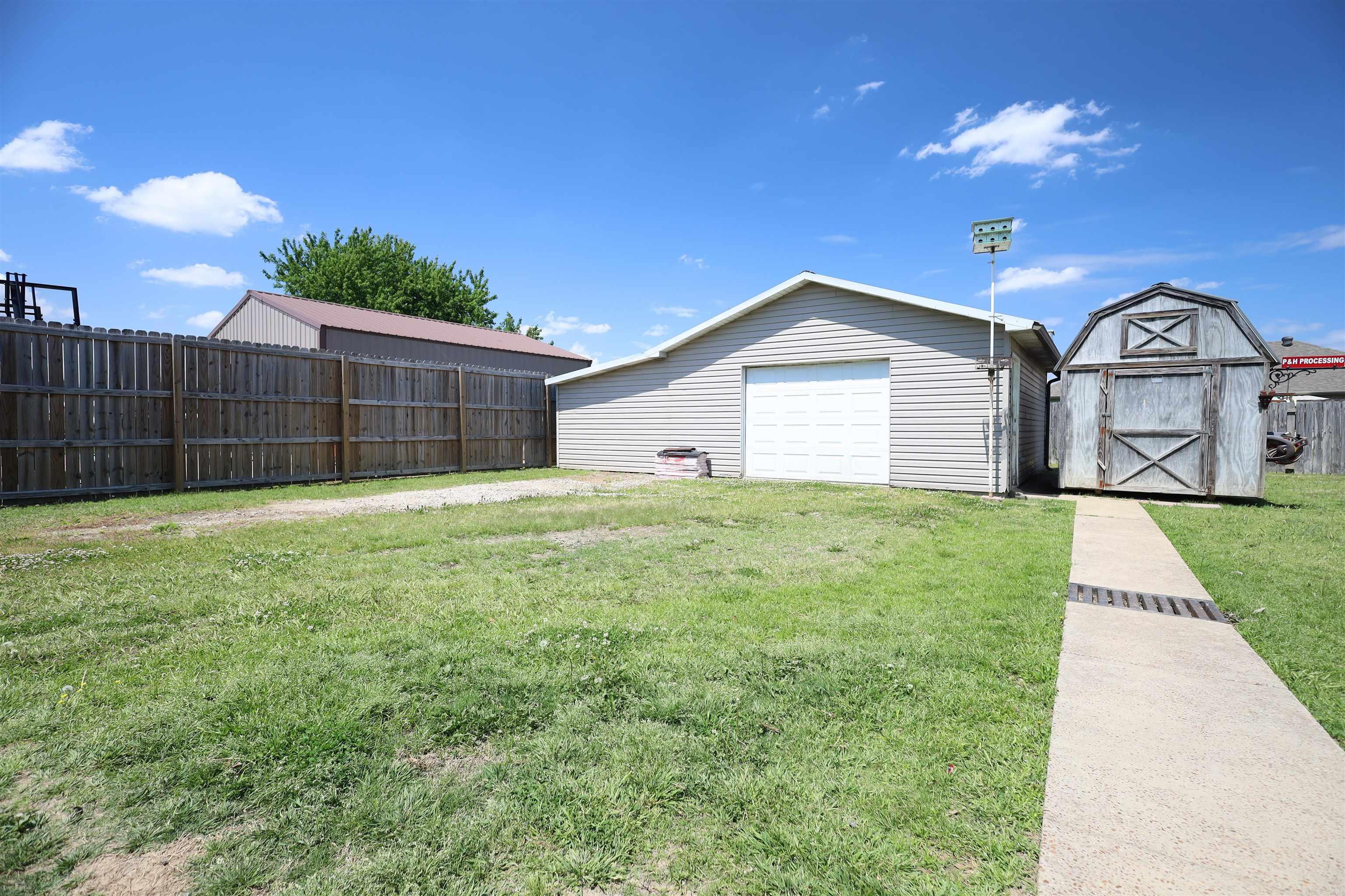 CARRIAGE HILL - Residential