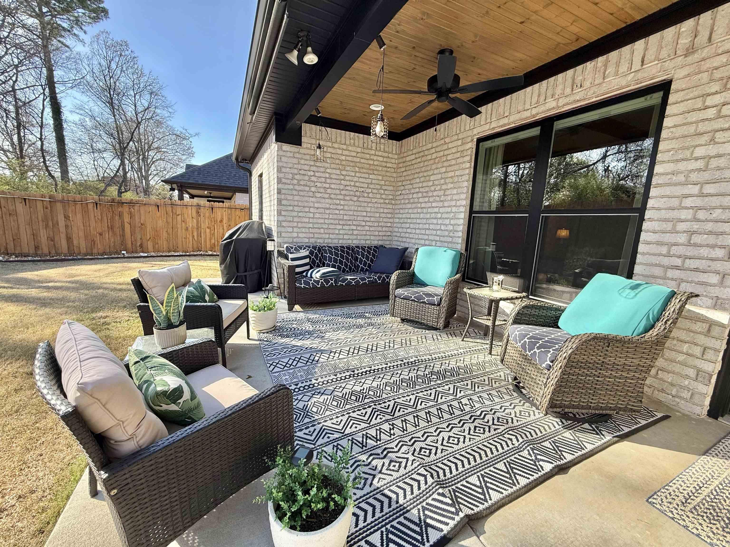 CORAL RIDGE - Residential