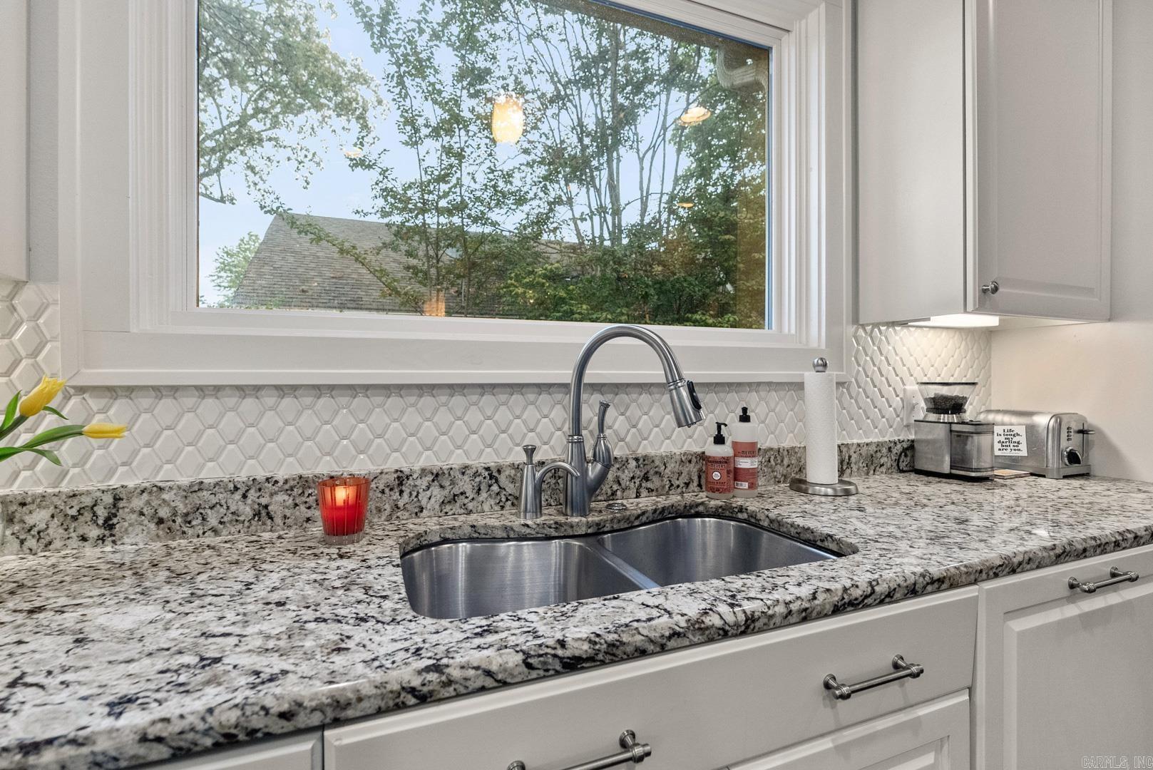 SHADOWLAWN - Residential