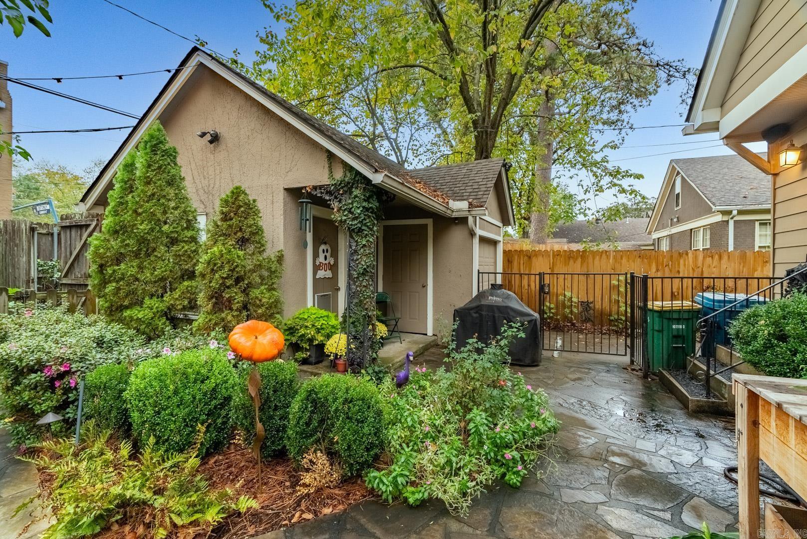 SHADOWLAWN - Residential