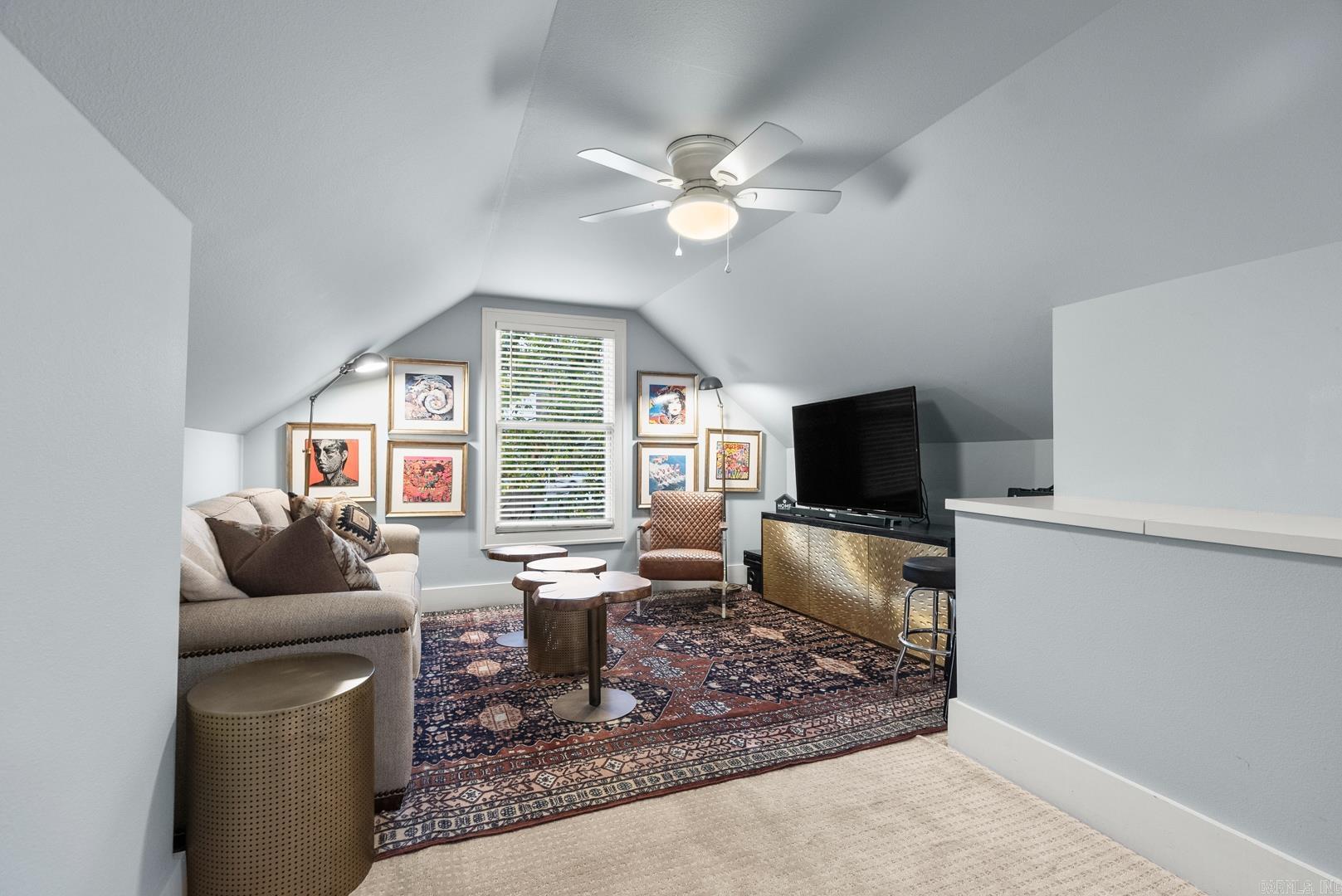 SHADOWLAWN - Residential