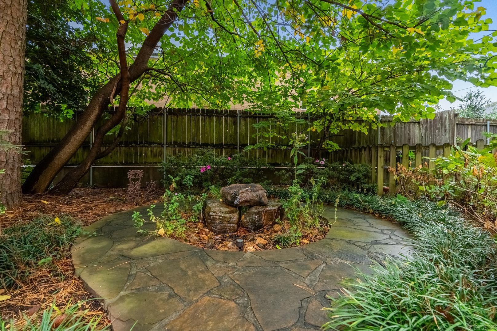 SHADOWLAWN - Residential