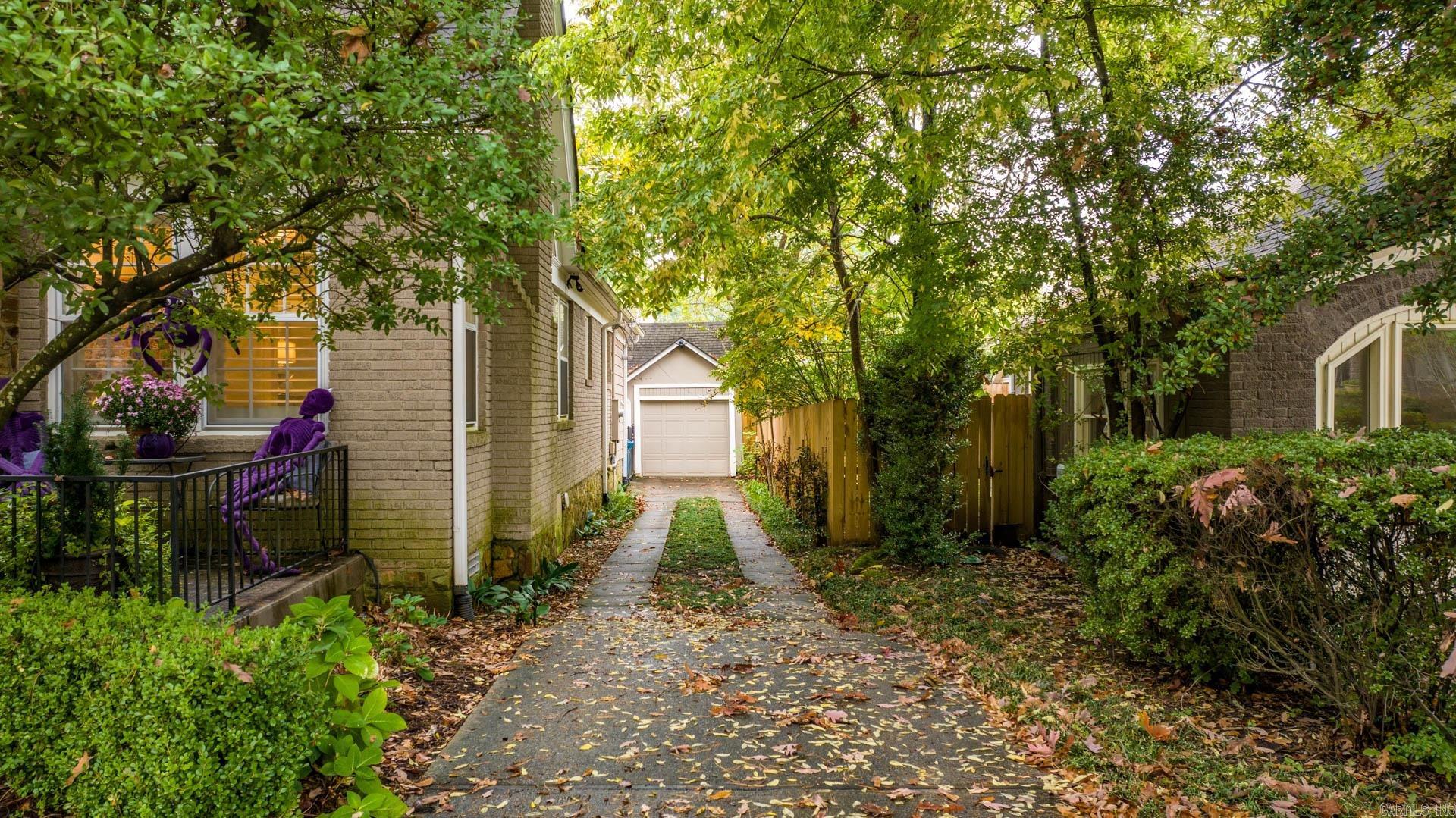 SHADOWLAWN - Residential