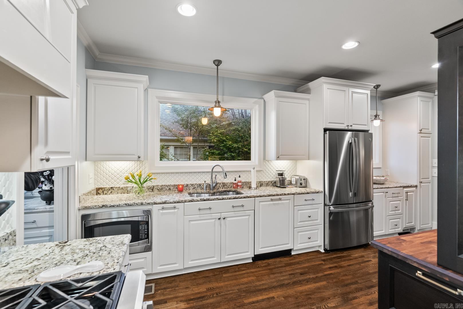 SHADOWLAWN - Residential