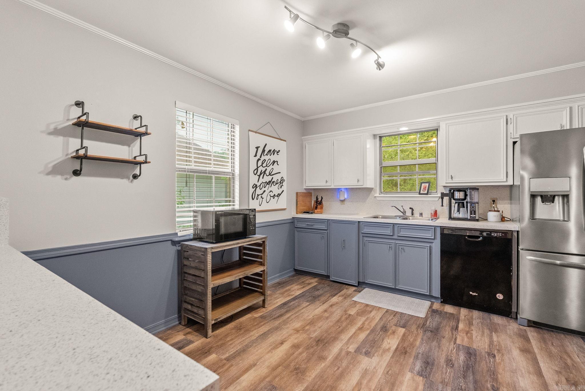 PARKWAY PLACE - Residential