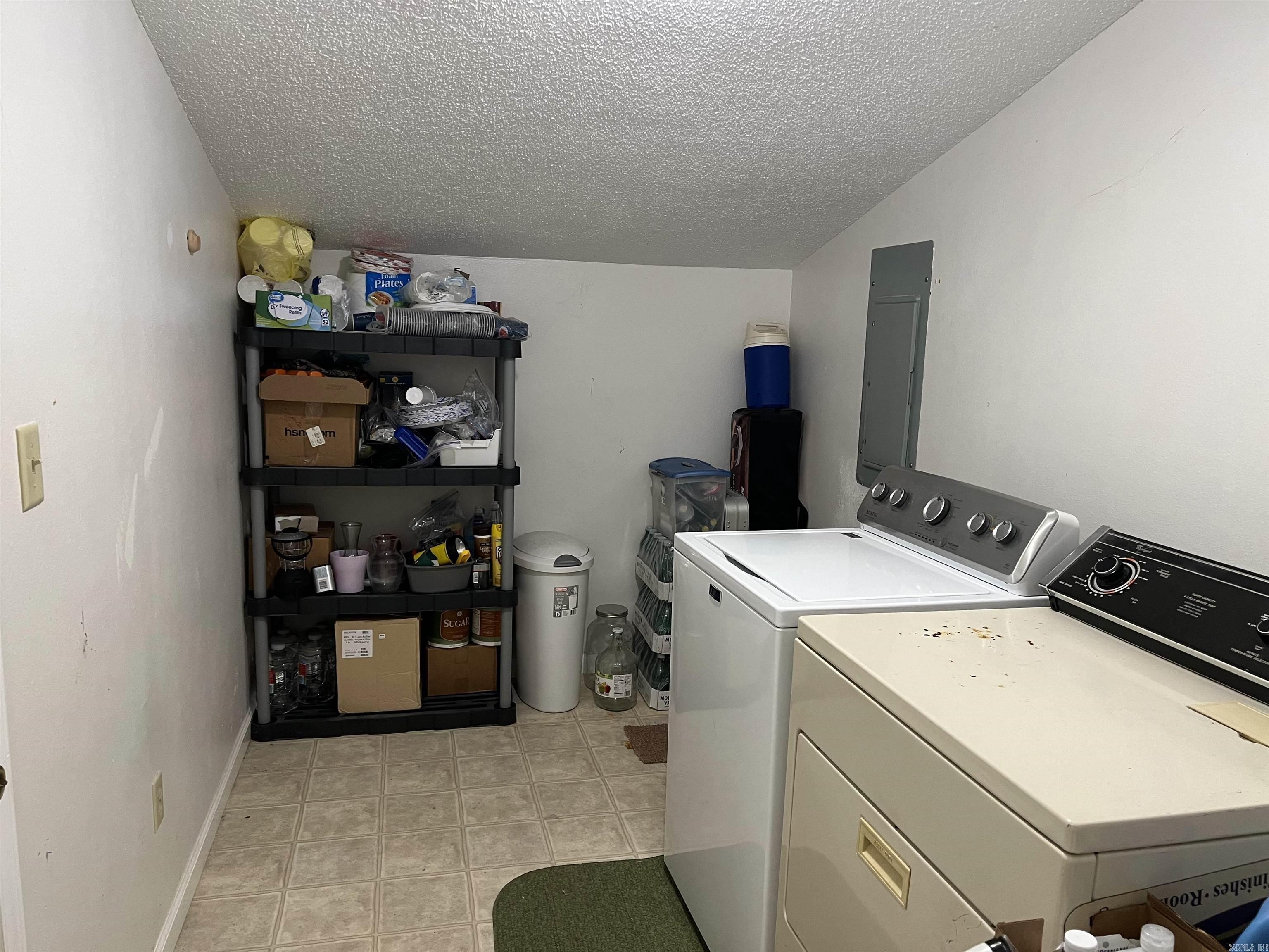 PRAIRIE OAKS SUB - Residential