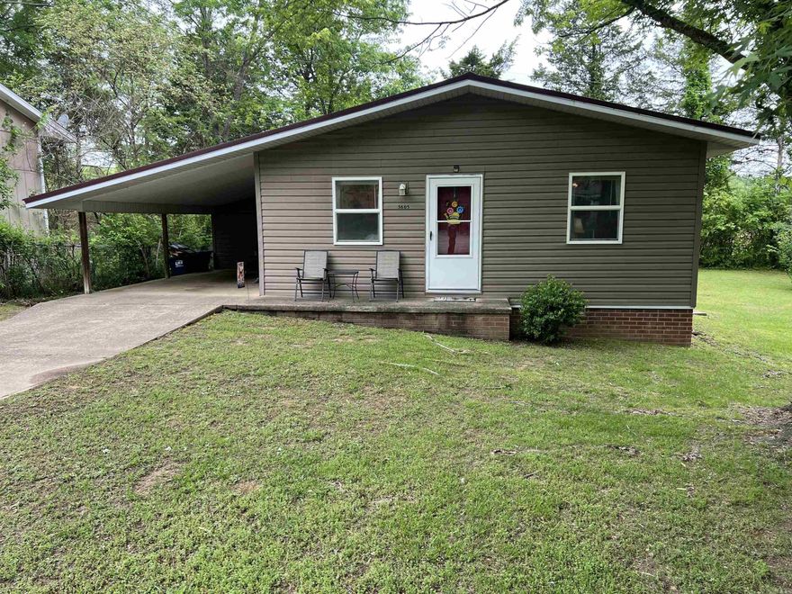 Nice open floor plan in a convenient location for this 3 BR, 1 BA, home with 1,136 SQFT, large eat-in kitchen, and level yard on the Cul-De-Sac. The home features central heat and air, metal roof, vinyl siding, and one car carport. Come check it out today.